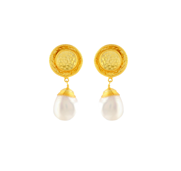 Pearl Elegance Drop Earrings with an Alloy Accent