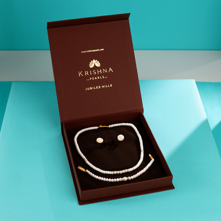 Pure Radiance Pearl Set (Freshwater Pearl Necklace, Bracelet & Stud Earrings Set)