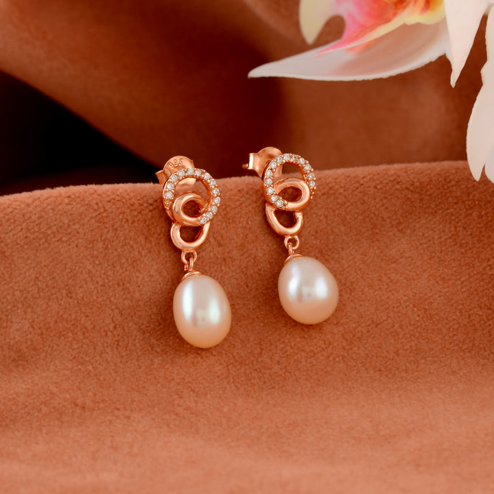 Rope knot gold earrings with pearls