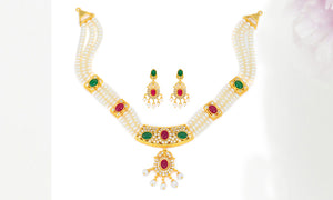 Glam up your saree like a diva with these beautiful pearl sets