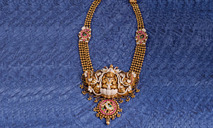 Necklaces For All Necklines: Here's The Ultimate Statement Jewellery Guide
