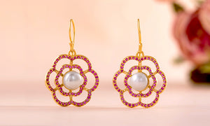 6 trendy teardrop pearl earrings that deserve your attention