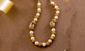 Here's Whats New & Modern In Pearl Necklace Designs