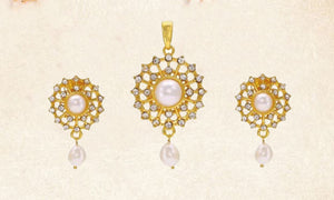 Looking For Moti Pendants? Your Search Ends Here