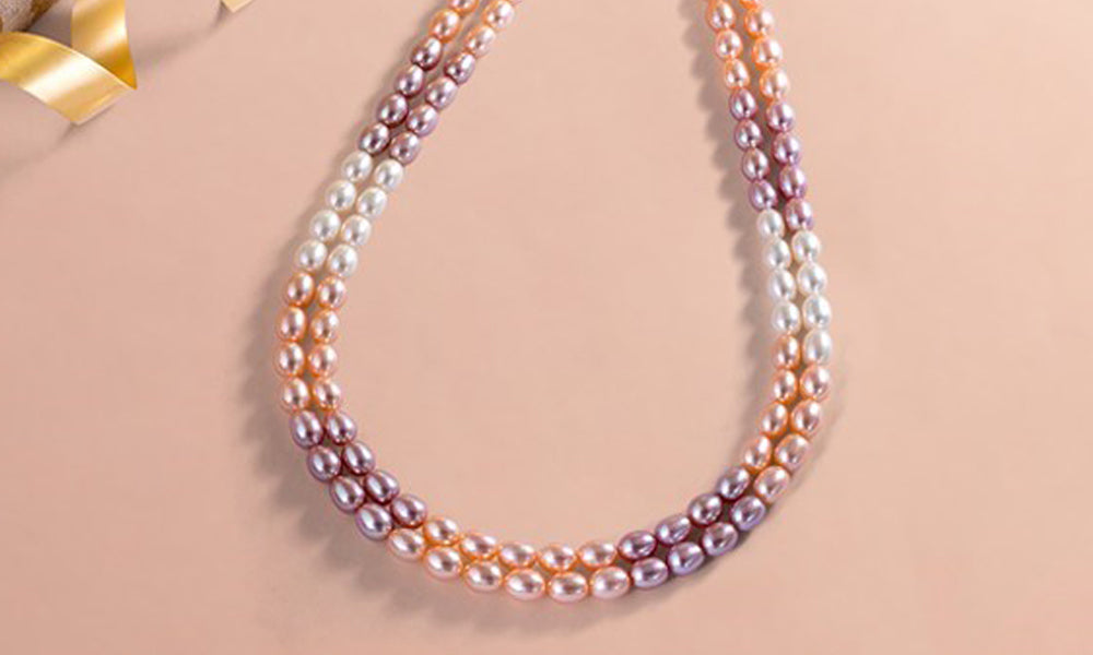 Men, don't shy away & dress up like royalty with these pearl necklaces for grooms