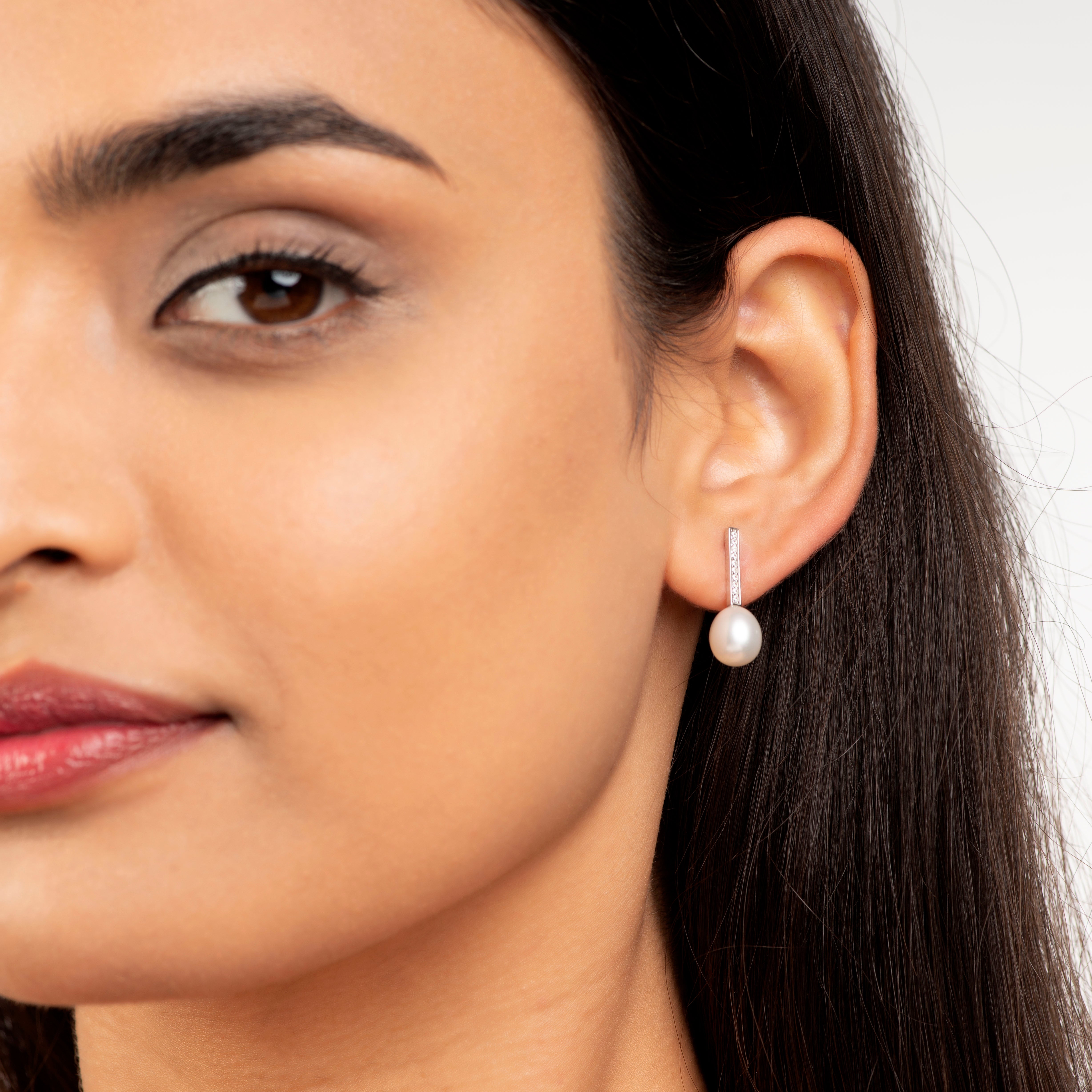 Pearl Linear Dew ( Pearl Drop Earrings)