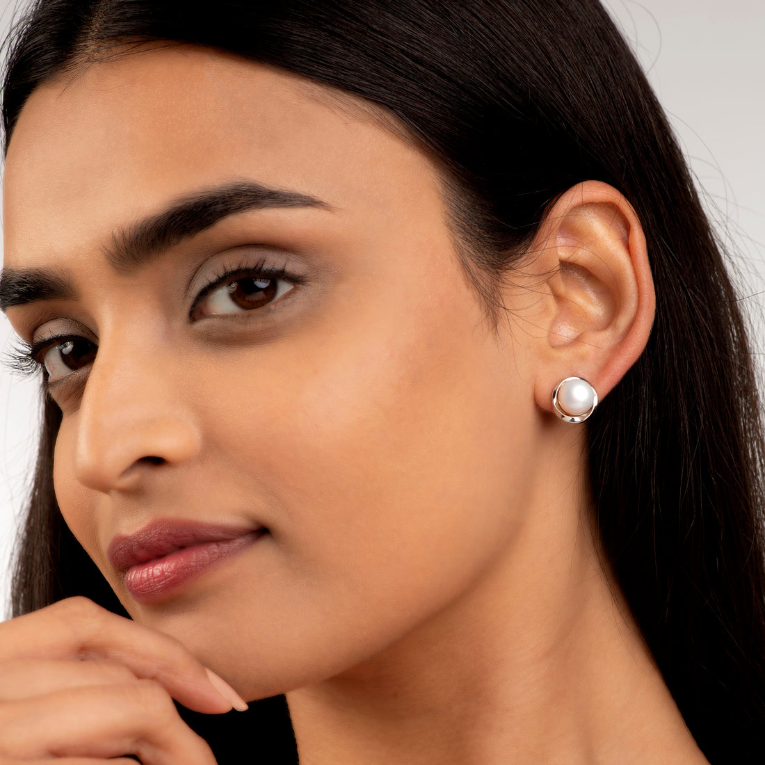 Pearl Orbit (Pearl Stud Earrings)