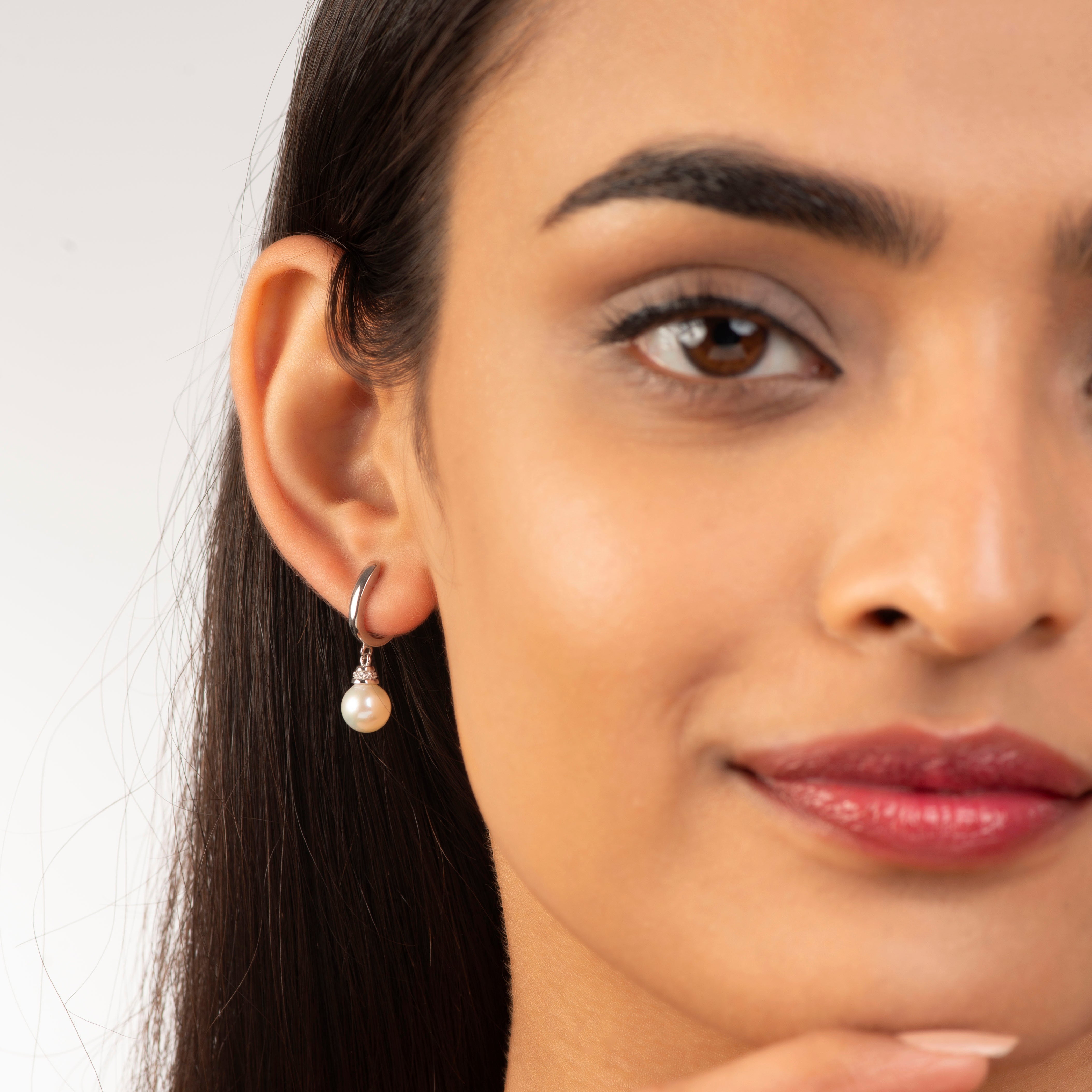 Pearl Glint (Pearl Hoop Earrings)