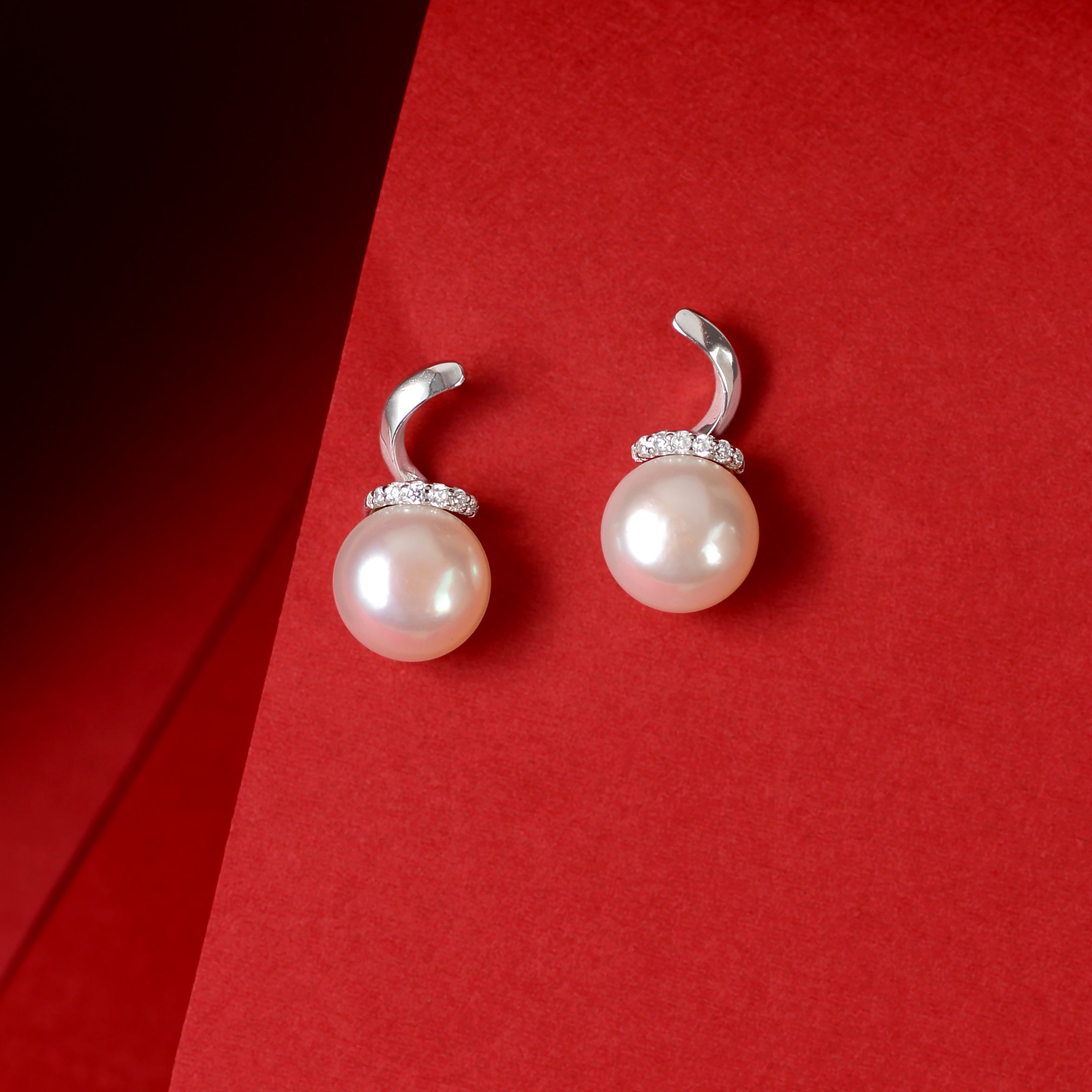 Pearl Haloa (Pearl Stud Earrings)