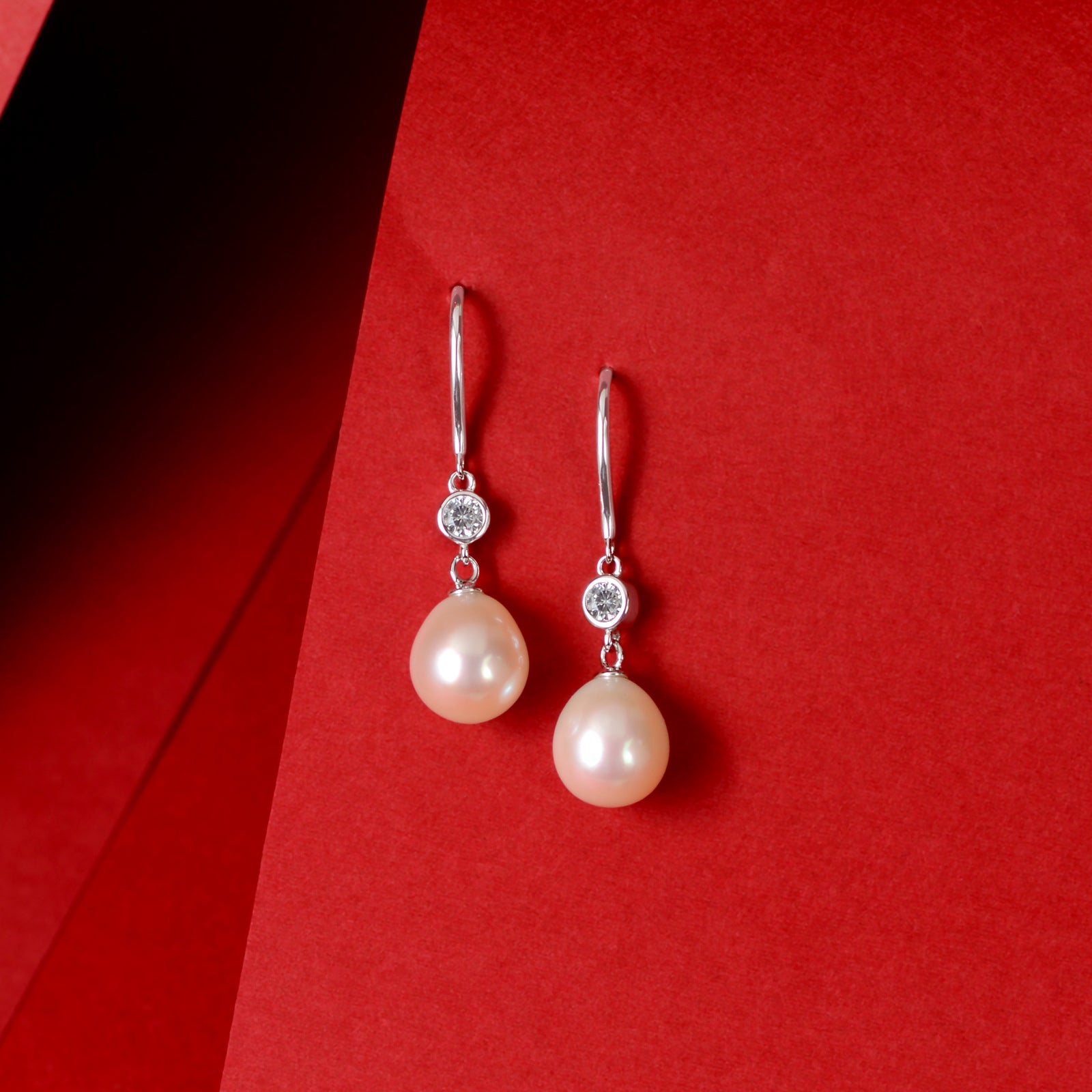 Pearl Poise (Pearl Drop Earrings)