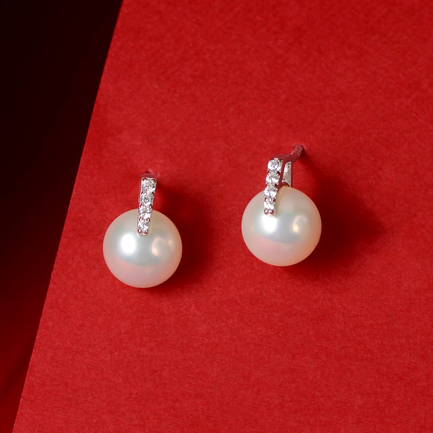 Pearl Ascend (Pearl Stud Earrings)