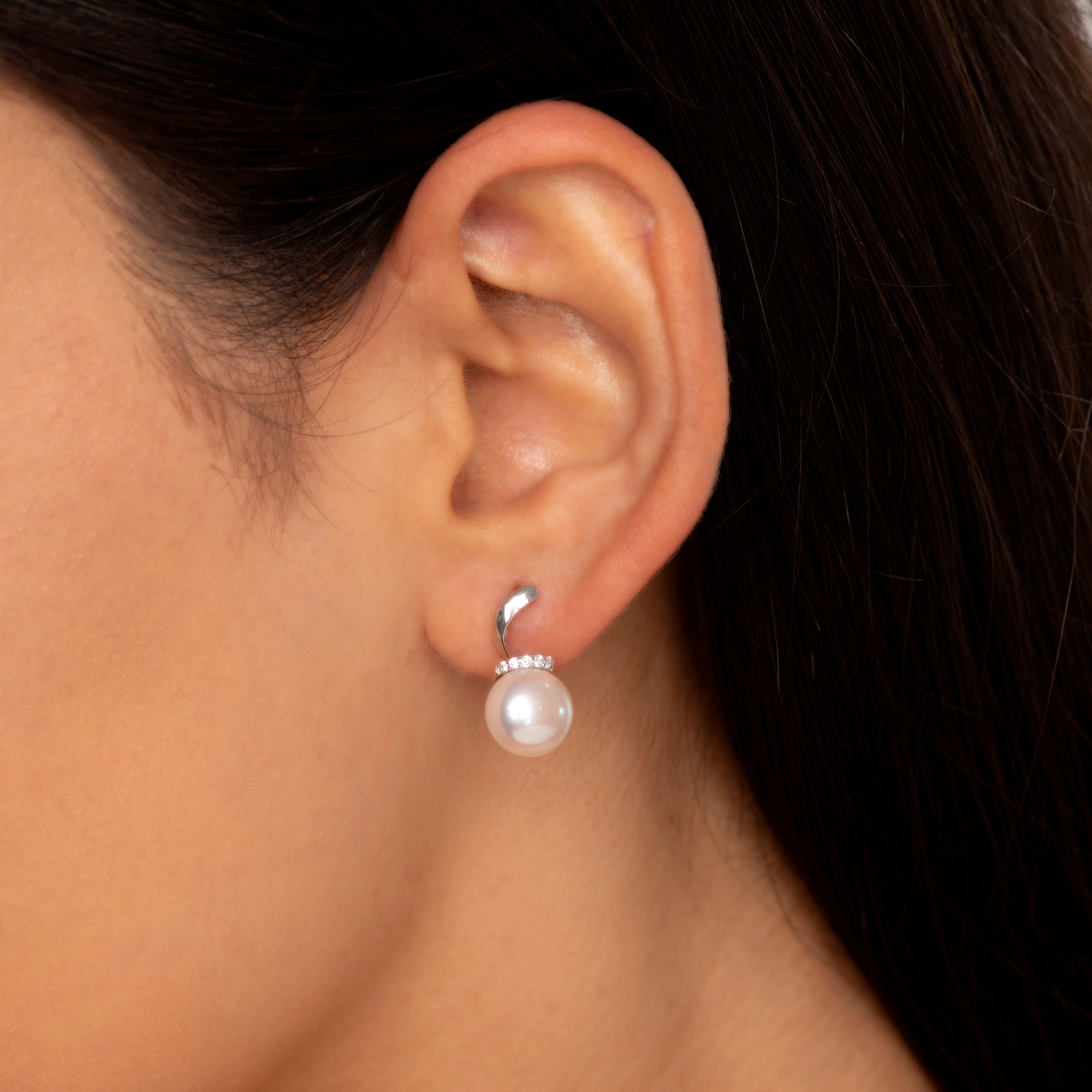 Pearl Haloa (Pearl Stud Earrings)