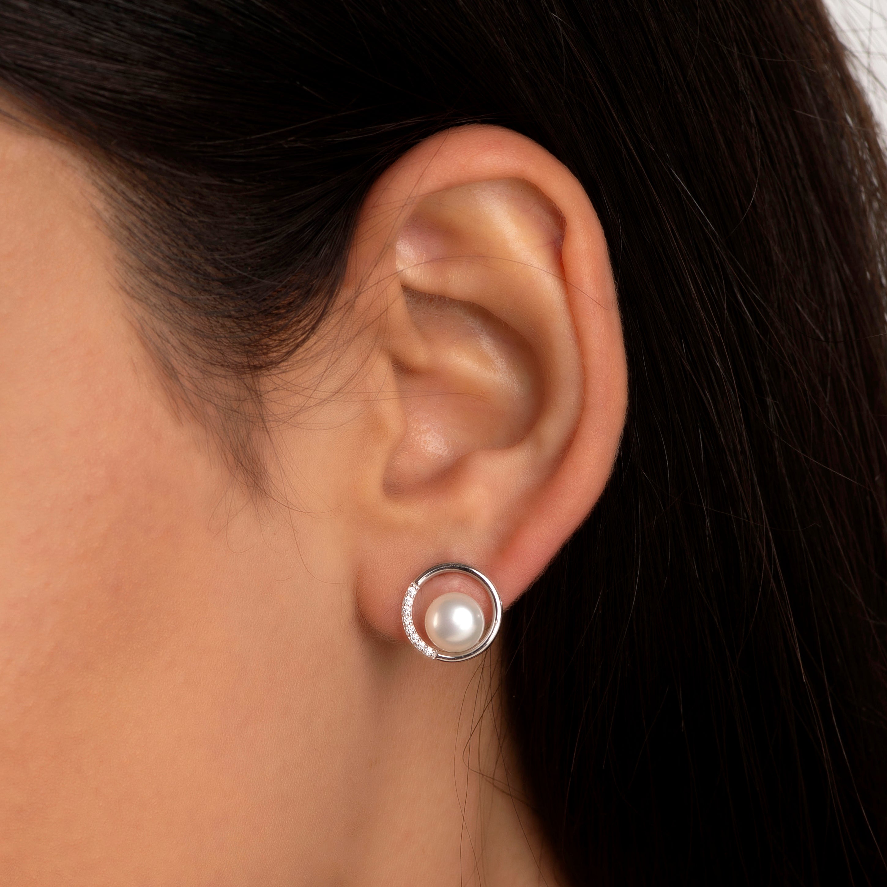 Pearl Axis (Pearl Stud Earrings)