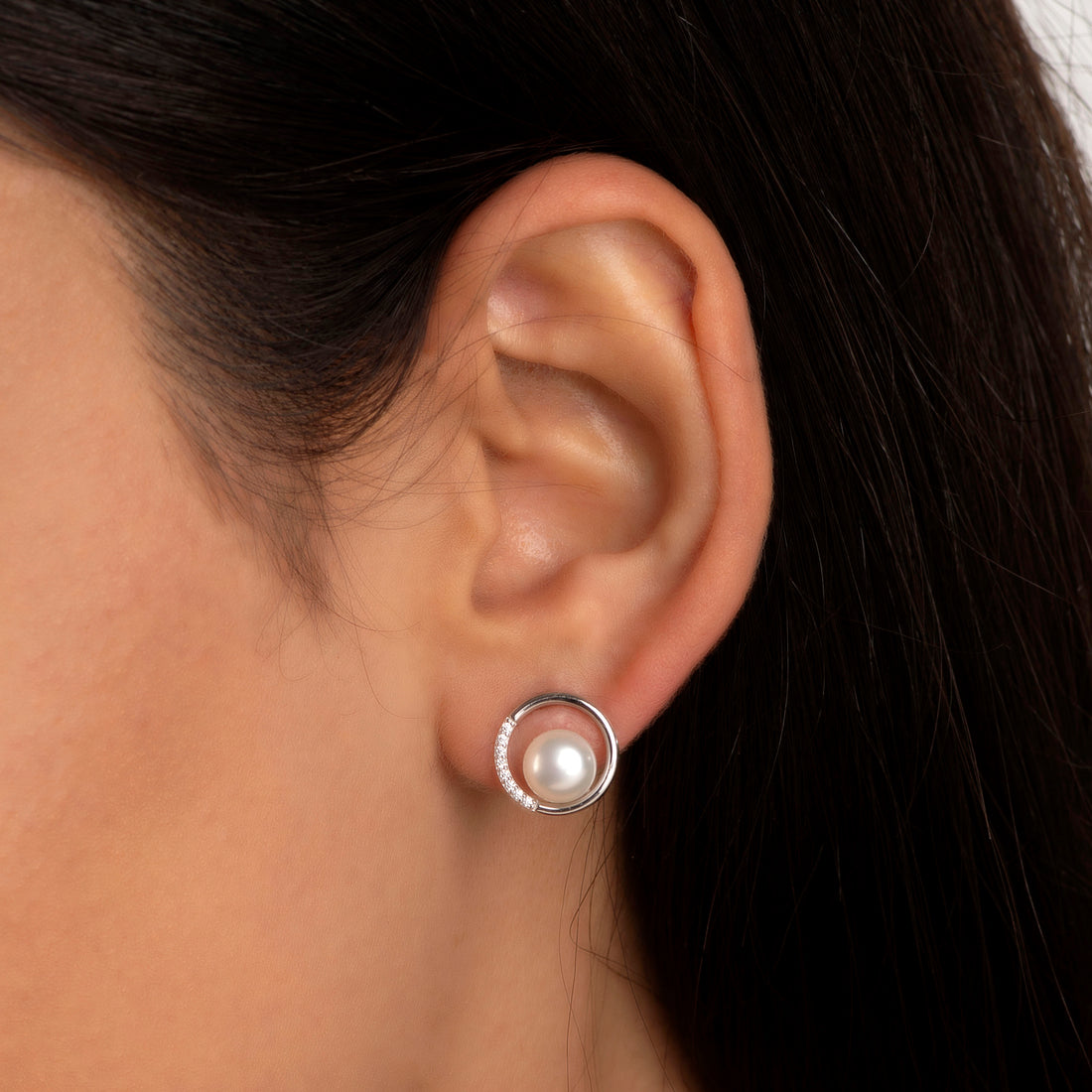 Pearl Axis (Pearl Stud Earrings)