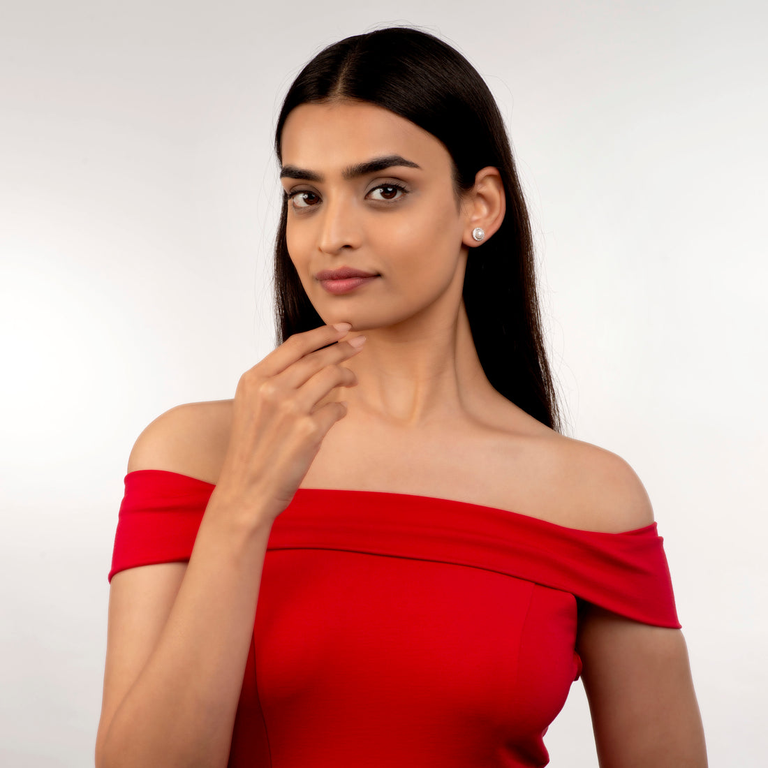 Pearl Emblem (Pearl Stud Earrings)