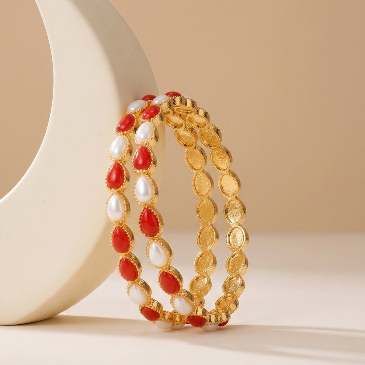 Pear coral bangle