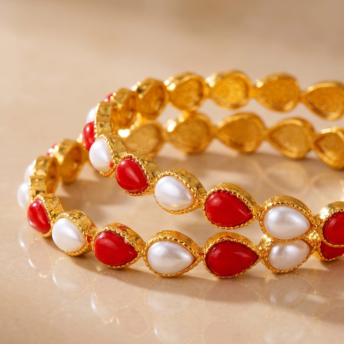 Pear coral bangle