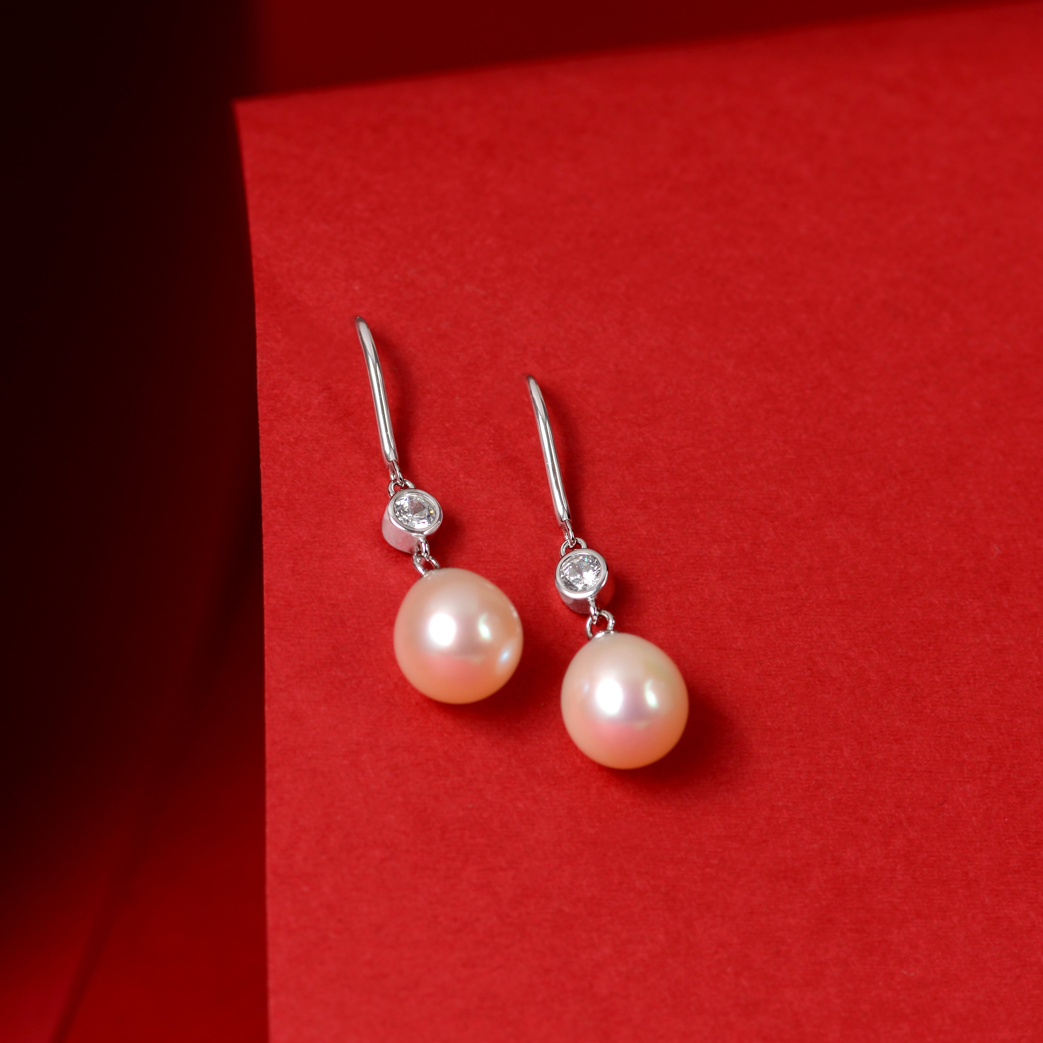Pearl Poise (Pearl Drop Earrings)
