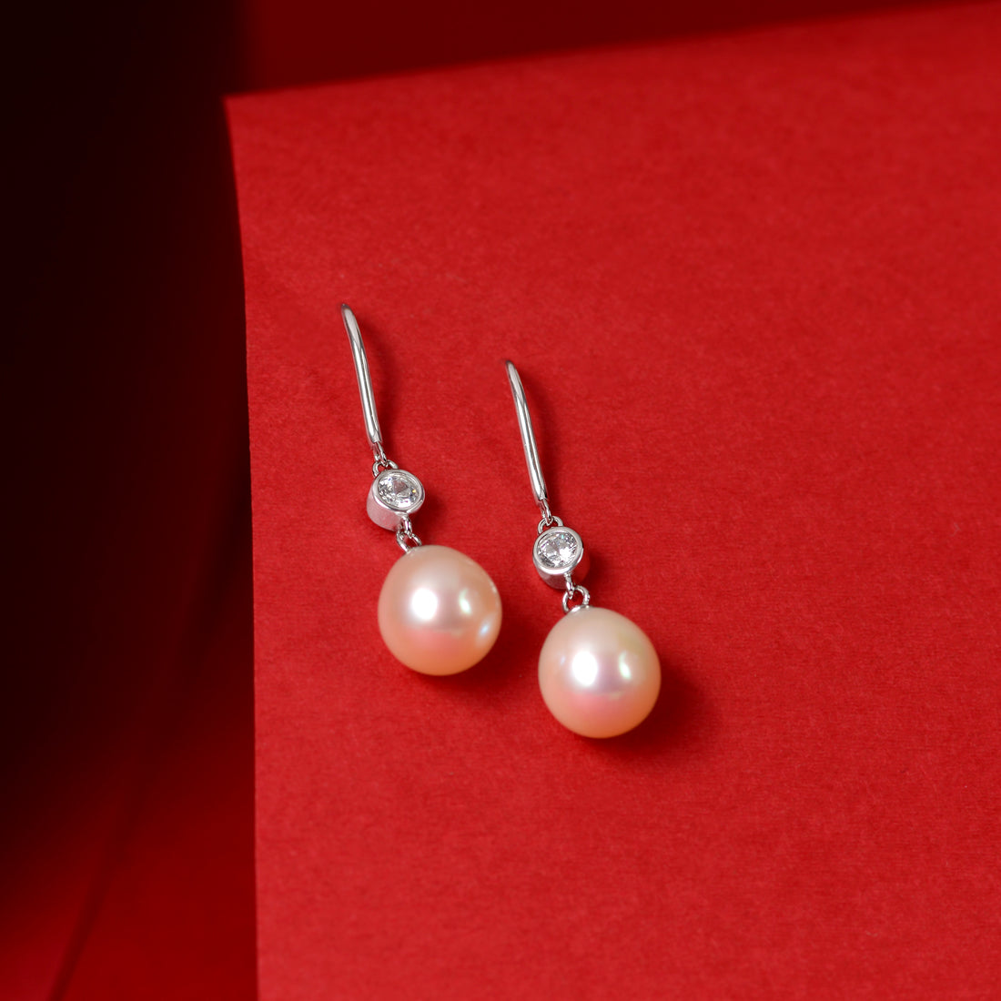 Pearl Poise (Pearl Drop Earrings)