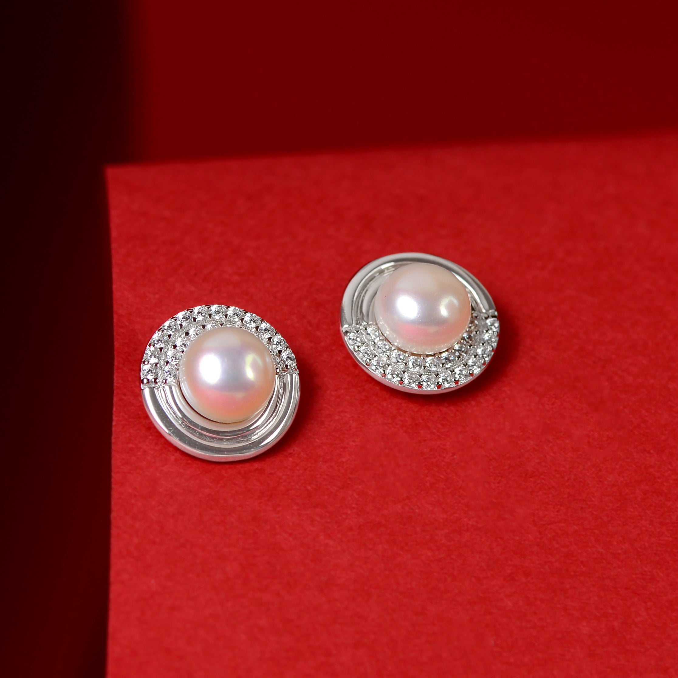 Pearl Meridian (Pearl Stud Earrings)