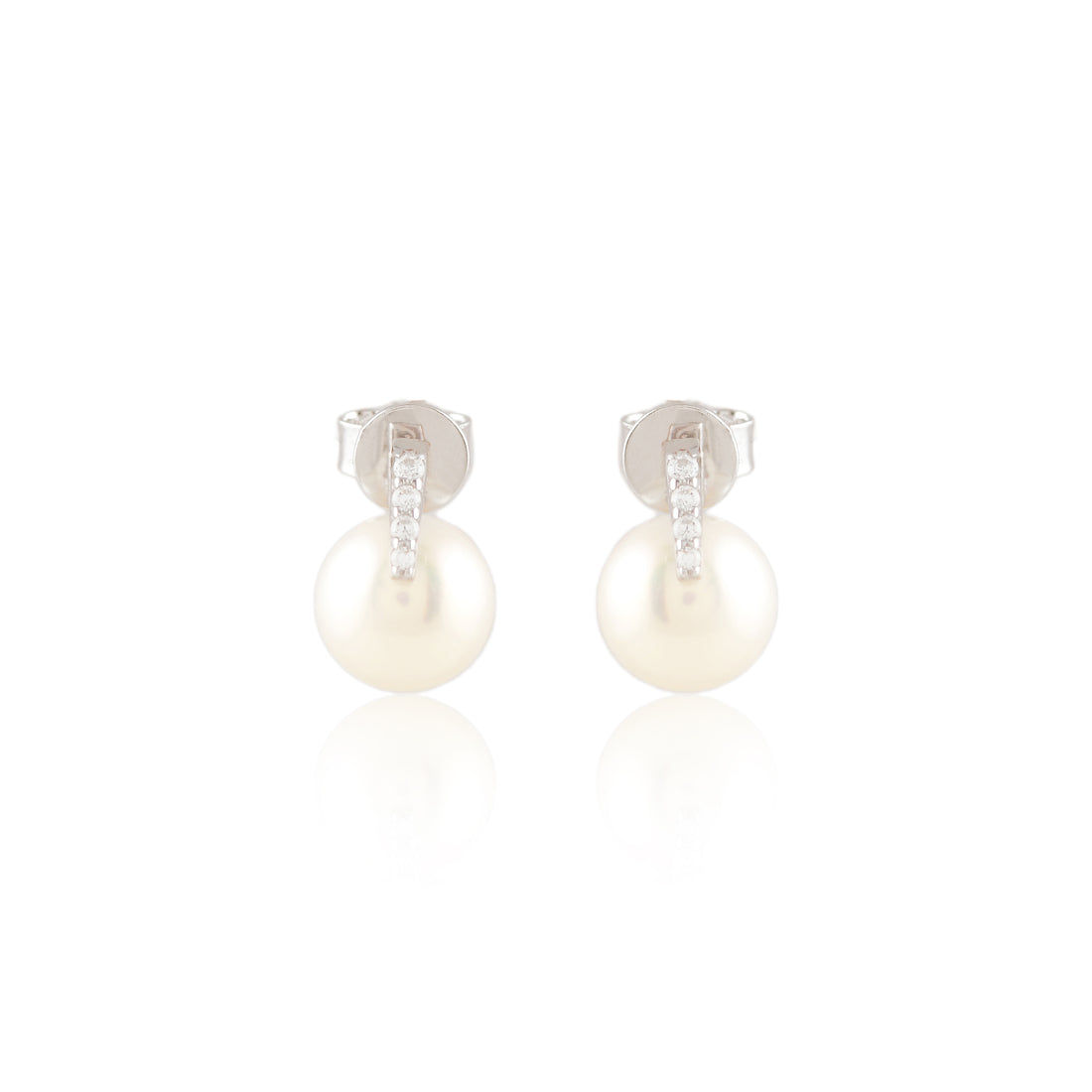 Pearl Ascend (Pearl Stud Earrings)