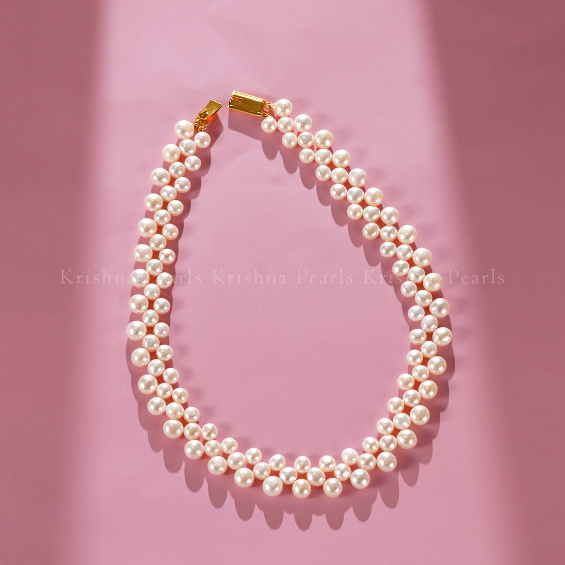 Freshwater Pearl Necklace with Timeless Elegance