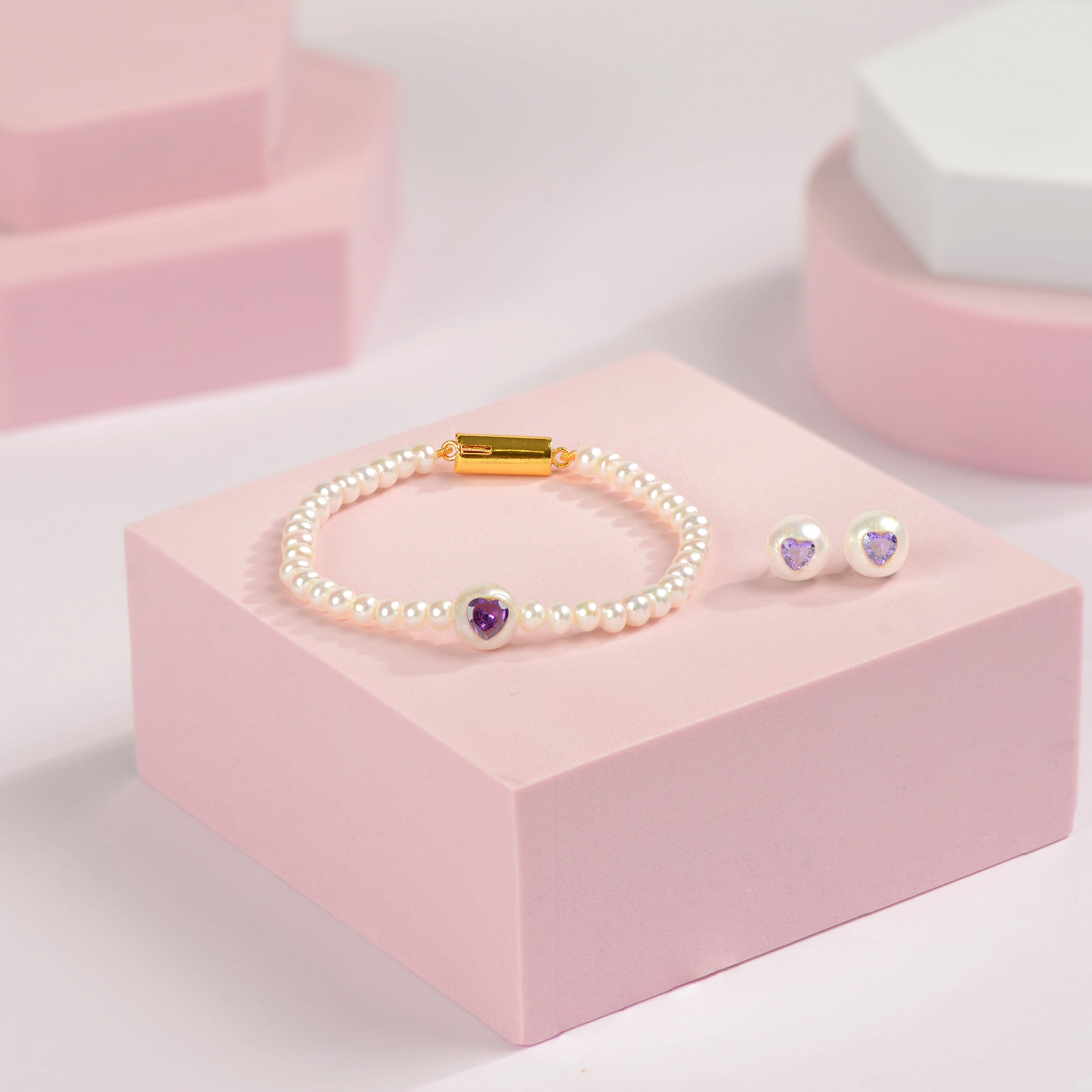 PEARL RUBY Red heart shaped Semi Precious Stone & Freshwater pearl  Bracelet & Stud Earrings Combo