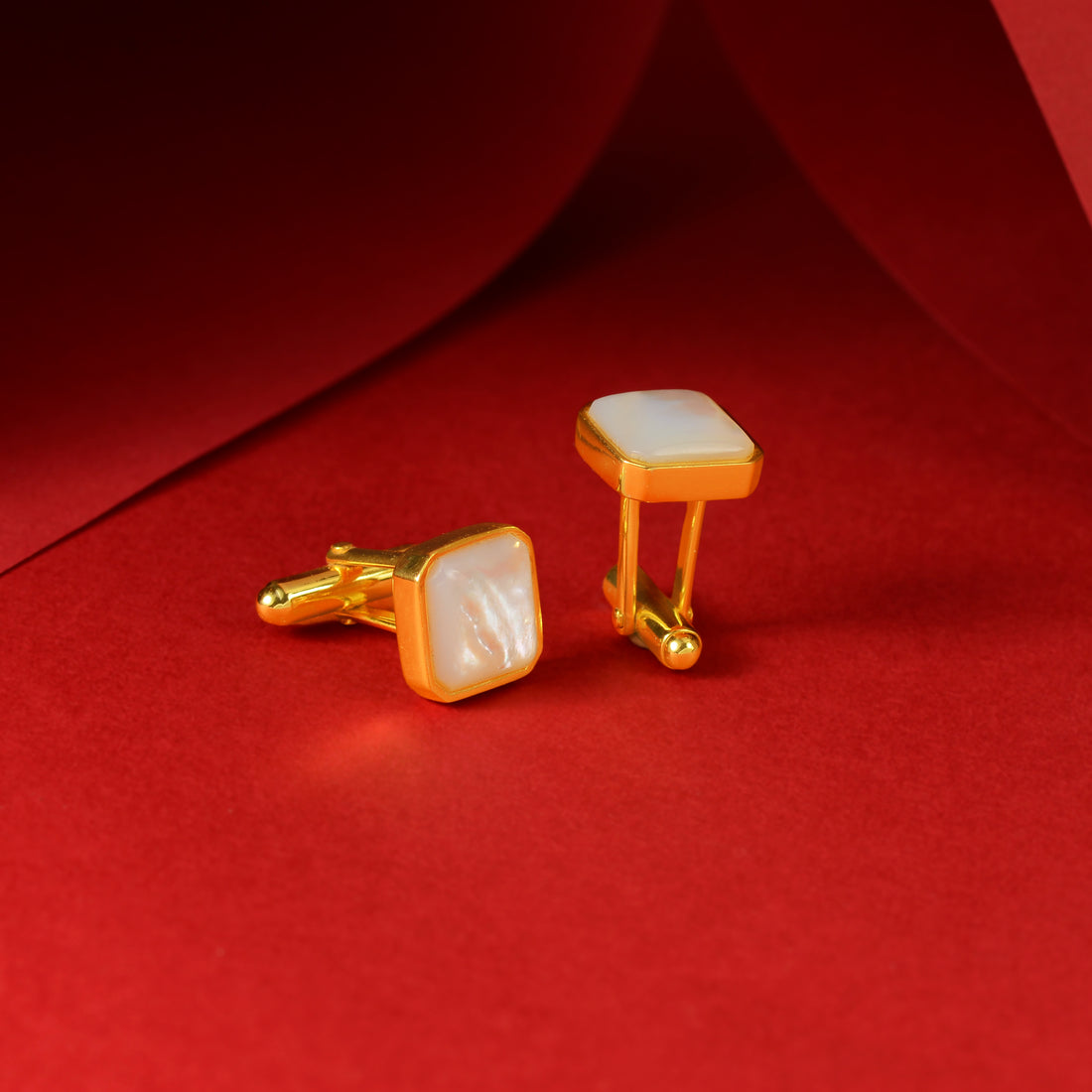 Pearl Emblem Gift Set Pearl Stud Earrings & Square Pearl Cufflinks