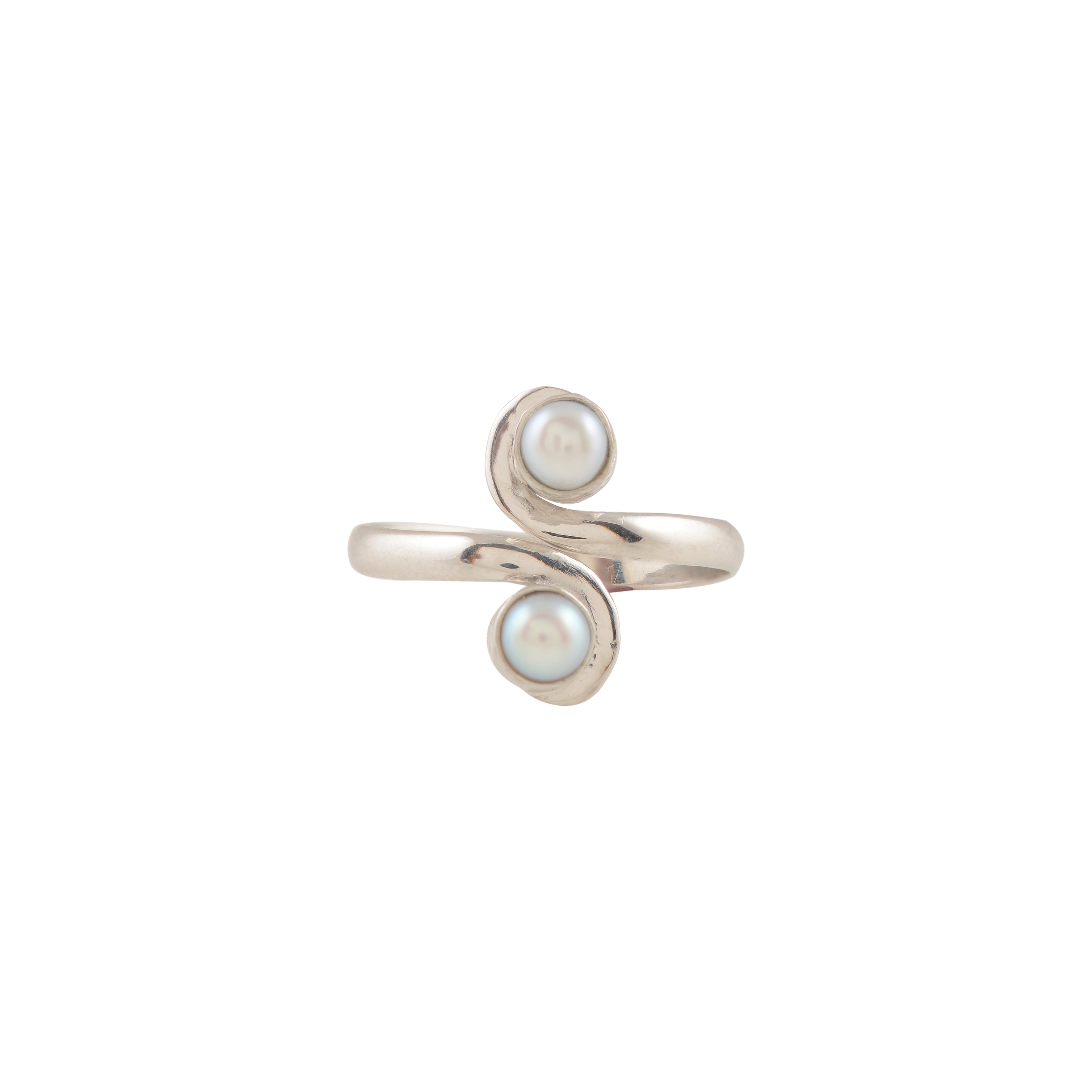 Double Curve (Open Pearl Ring)