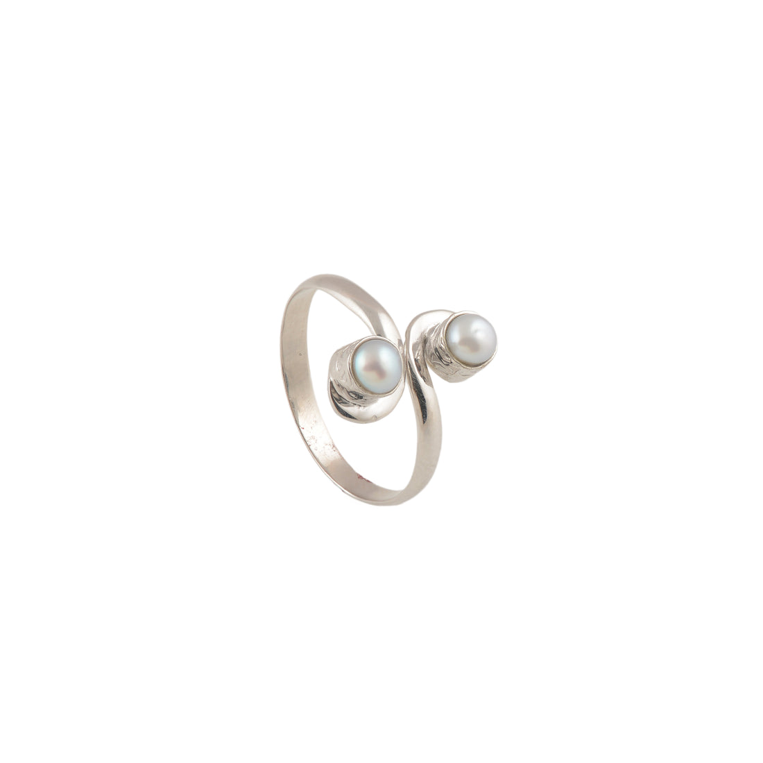 Double Curve (Open Pearl Ring)