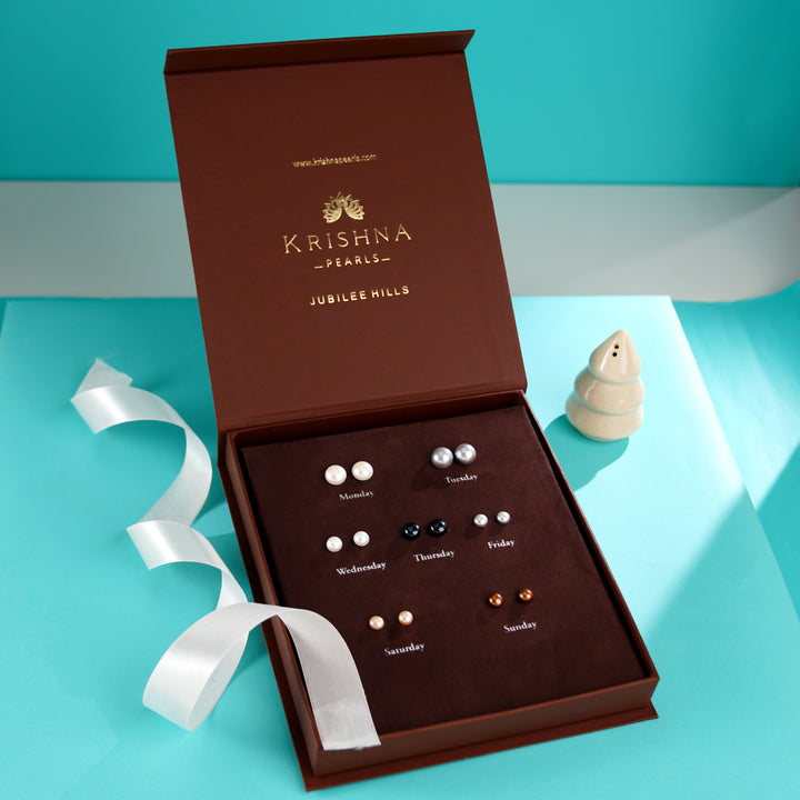 7 Days of Elegance: Multi-Color Pearl Stud Earring Gift Set - Christmas Edition