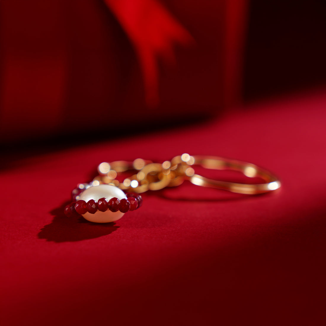 Luxury Pearl Beaded Keychain | Elegant Gift Accessory