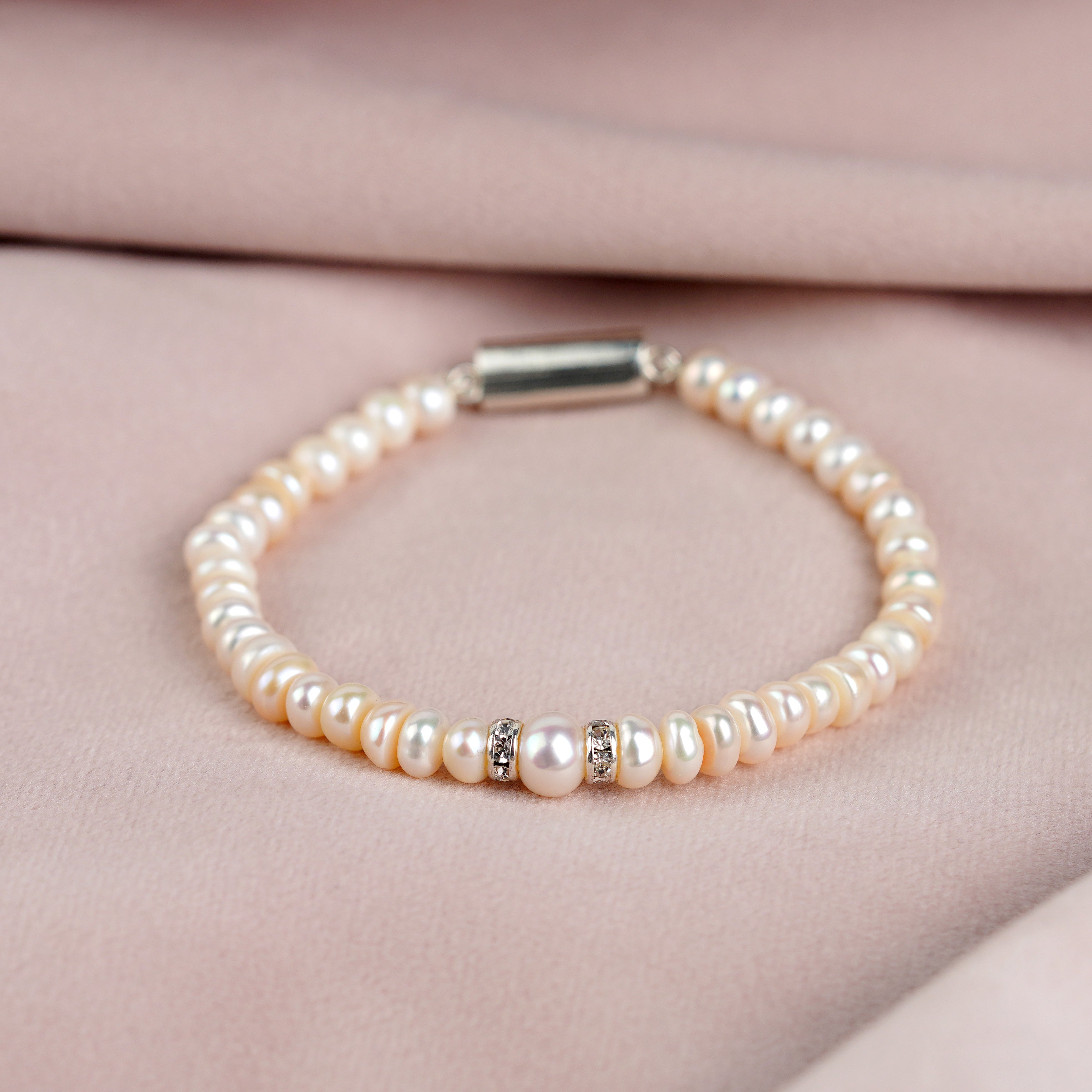 Casual Pearl Comfort Bracelet - Krishna Pearls