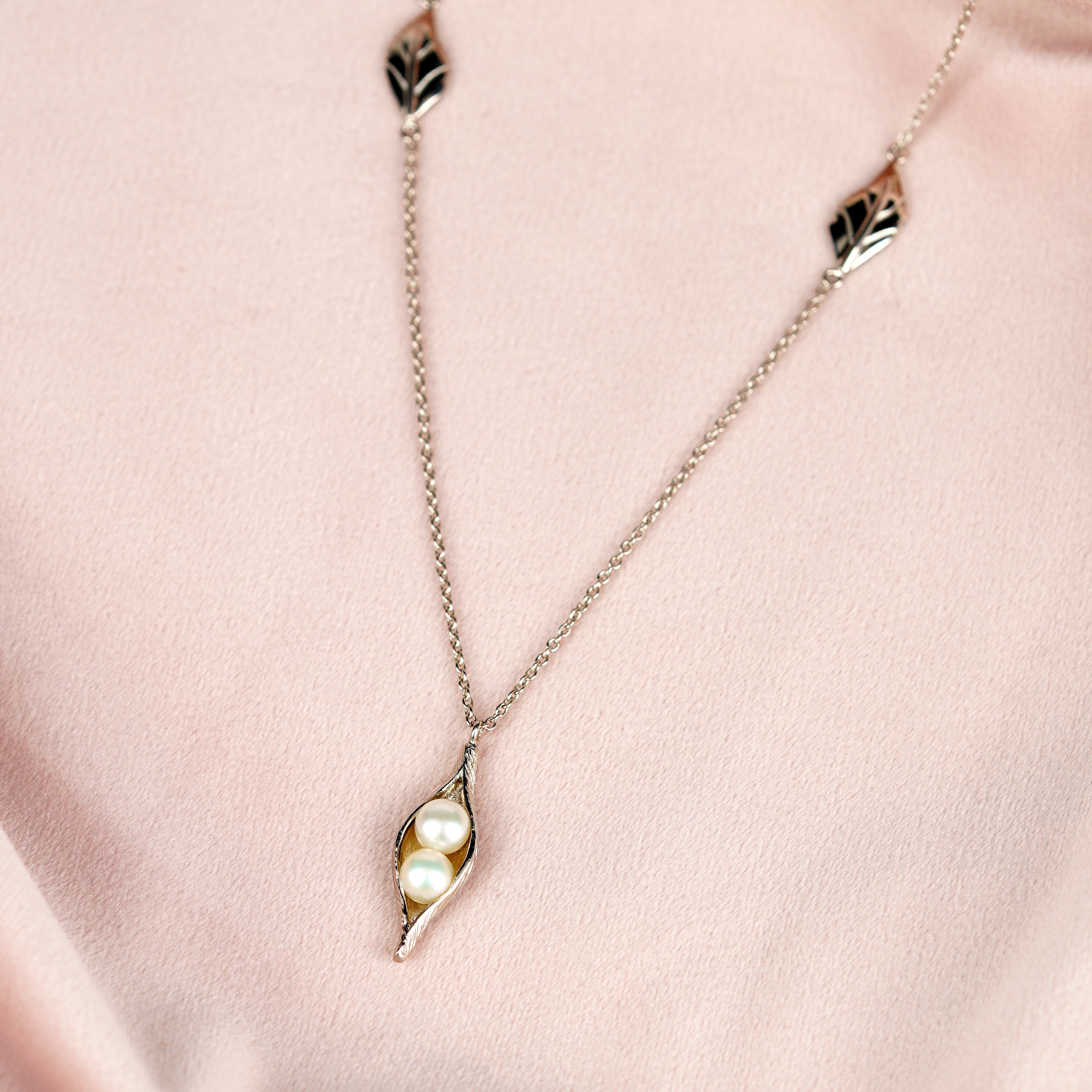 Stylish Fresh Water Pearl Pendant Necklace - Krishna Jewellers Pearls and Gems