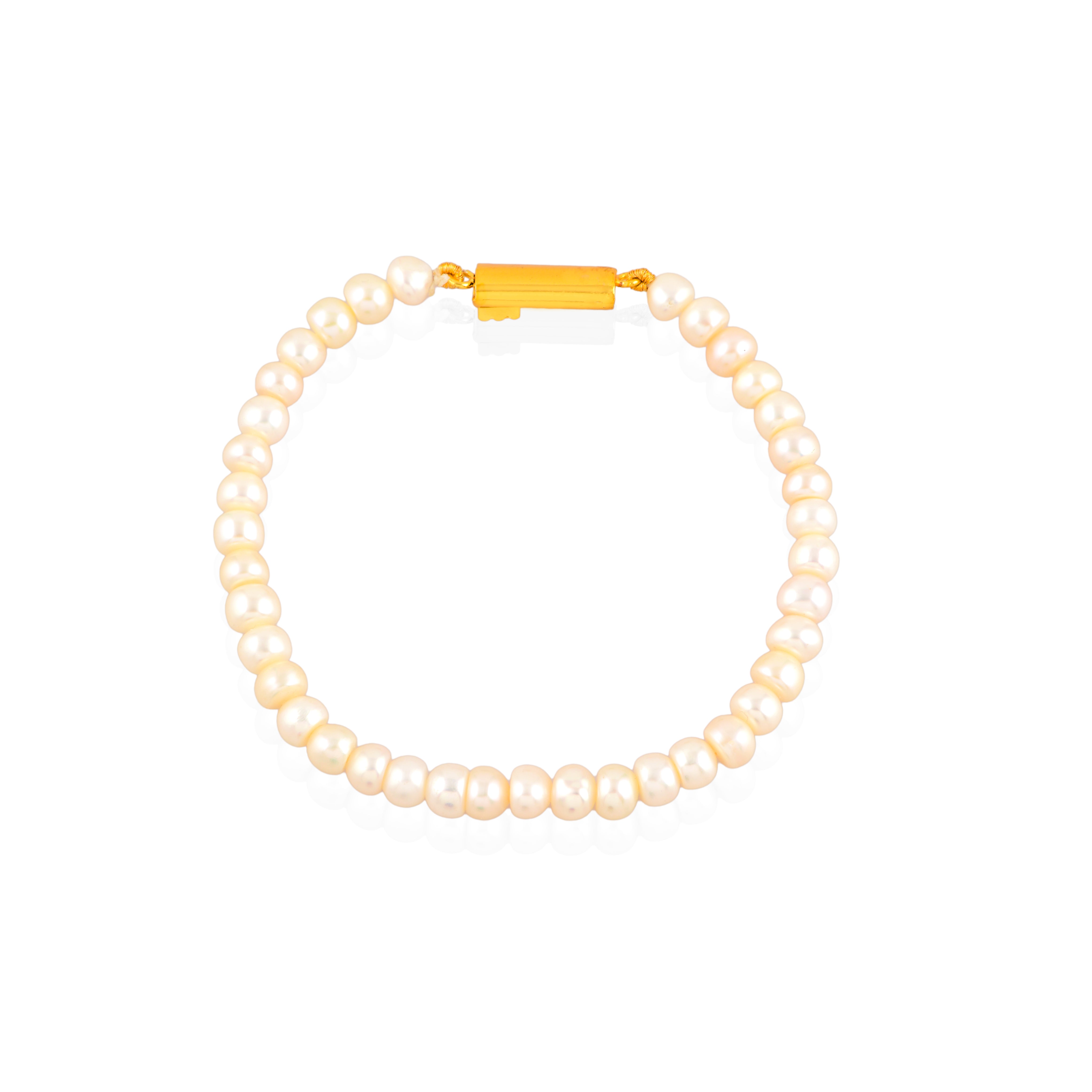 Classic Pearl String Necklace & Bracelet Set (Freshwater Pearl Necklace and Bracelet Set )