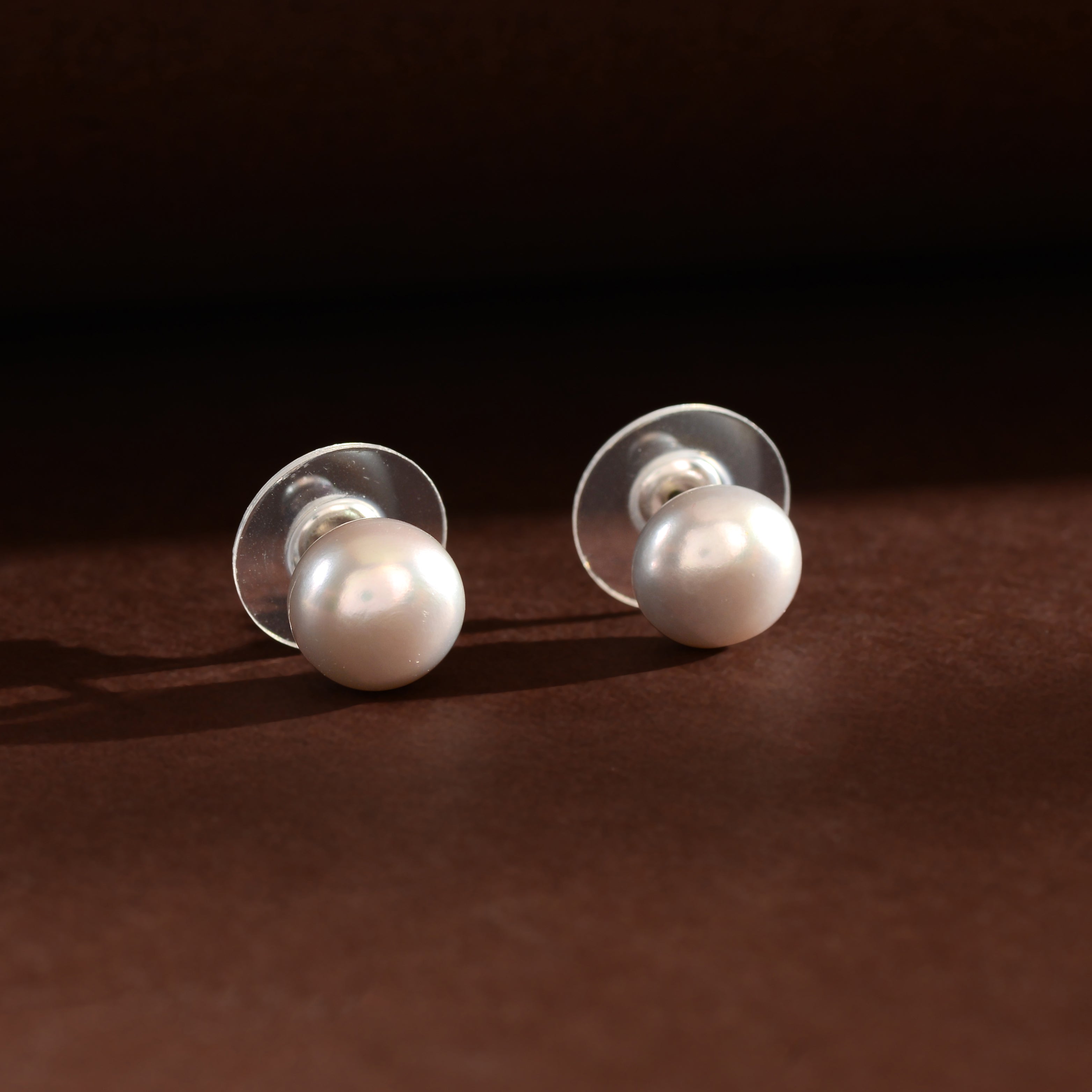 Silver Button Studs (Freshwater Grey Pearl Stud Earrings)