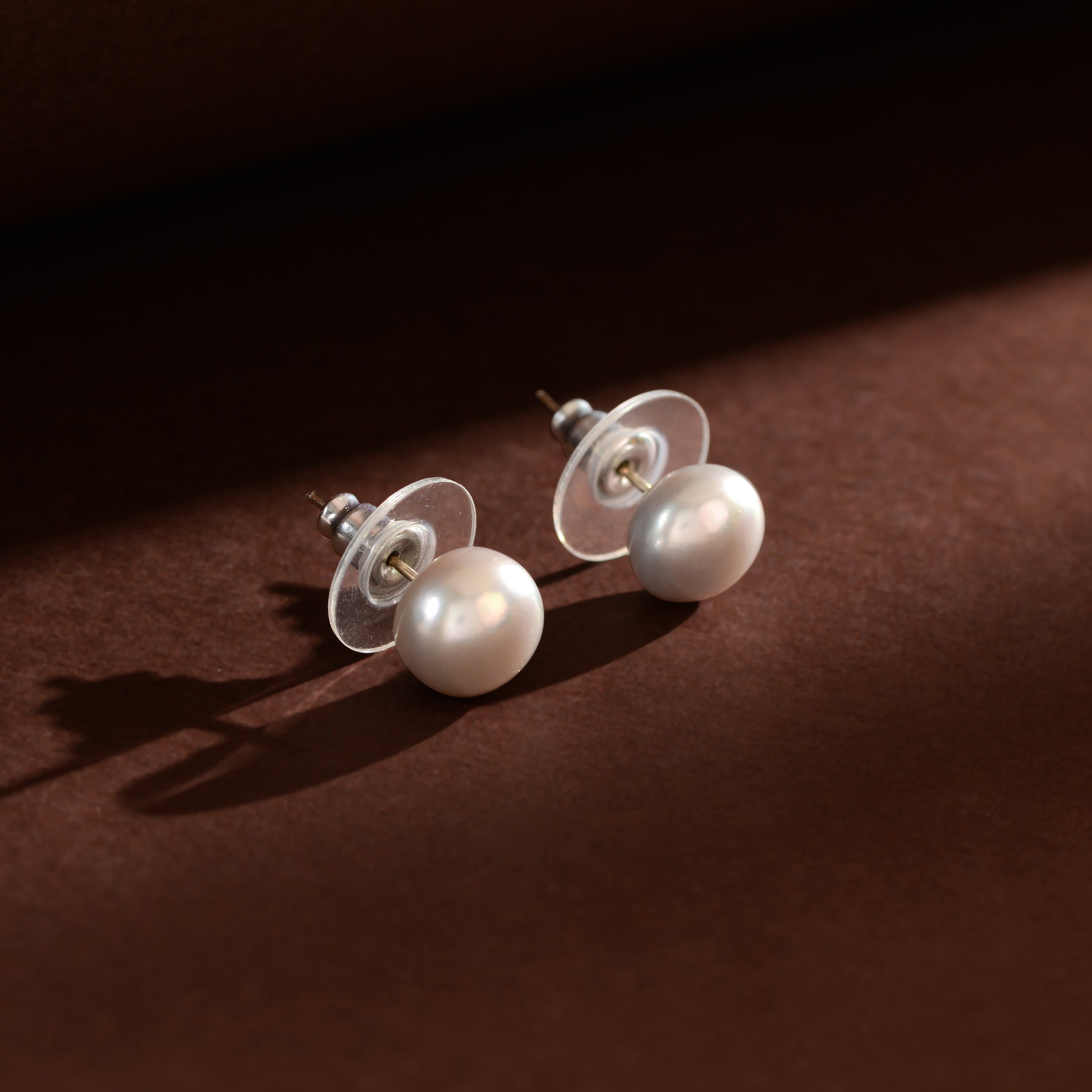 Silver Button Studs (Freshwater Grey Pearl Stud Earrings)