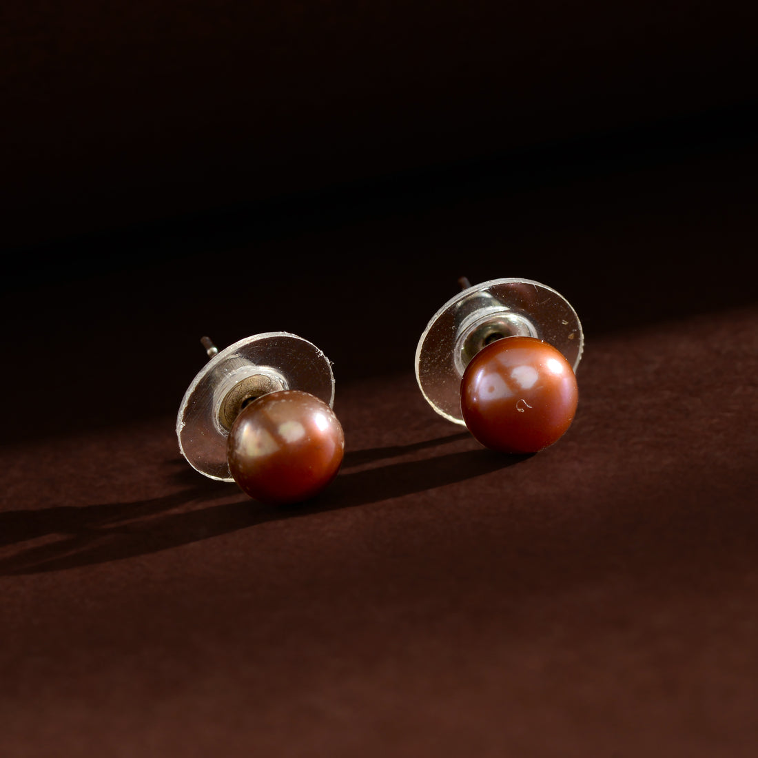 Classic brown Pearl Stud Earrings (Freshwater Pearl Ear Studs in Silver)