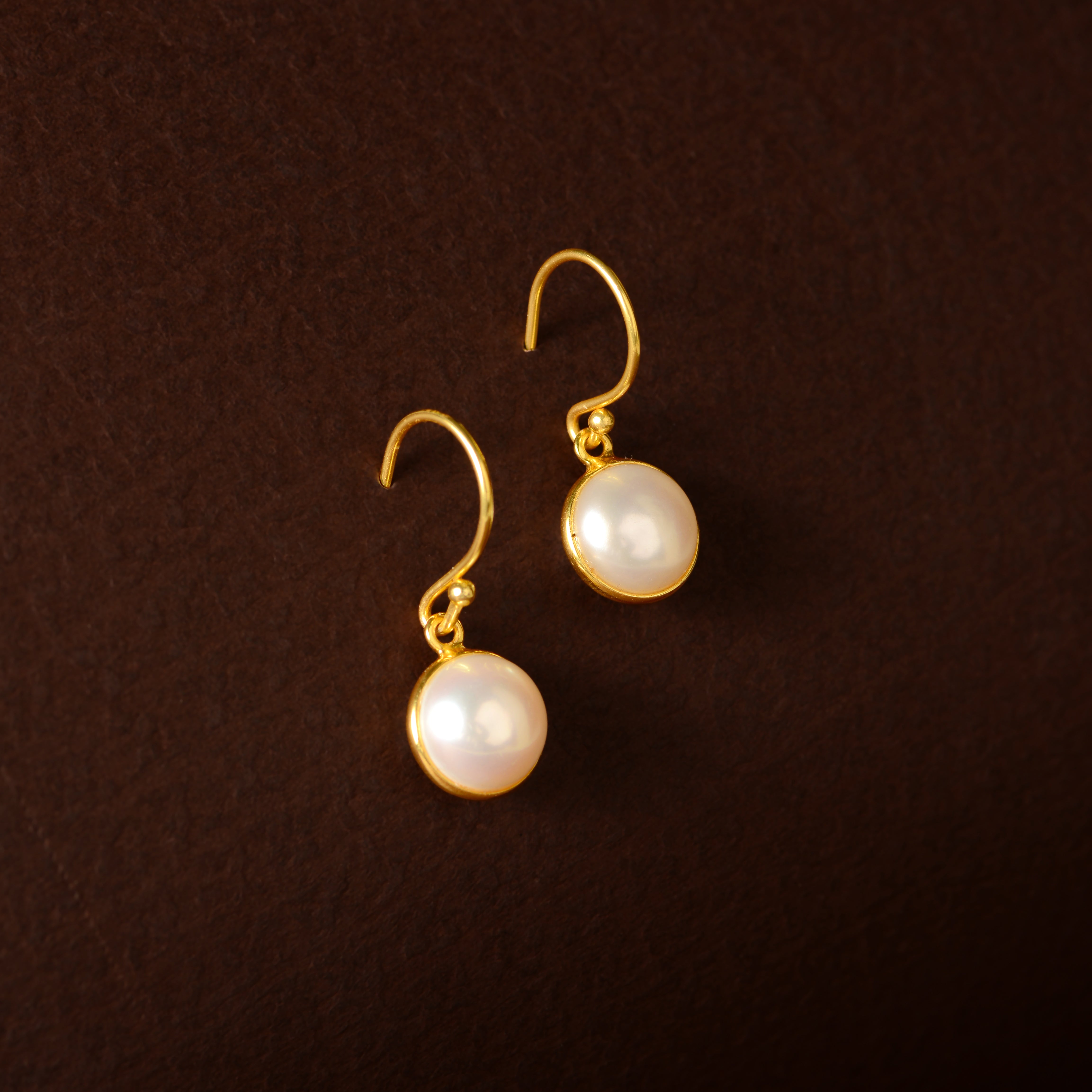 Framed Pearl Drop Earrings  (925 Sterling Silver Gold-Plated Pearl Drop Earrings)