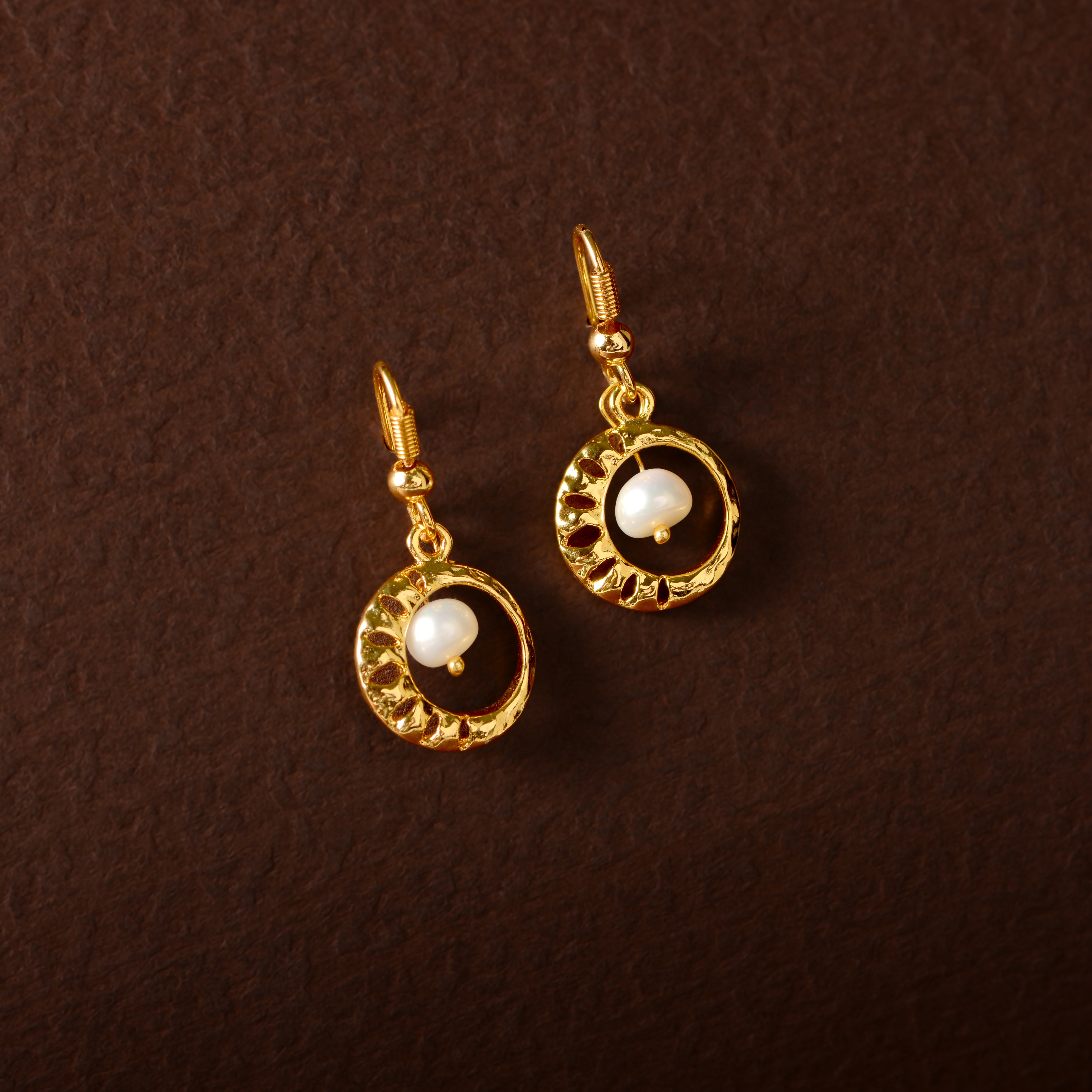 Halo Pearl Drop Earrings (Freshwater Pearl Drop Earrings in Gold-Plated Silver)
