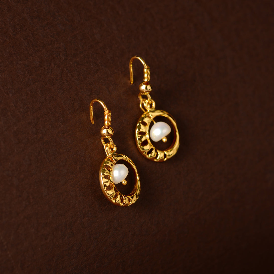Halo Pearl Drop Earrings (Freshwater Pearl Drop Earrings in Gold-Plated Silver)