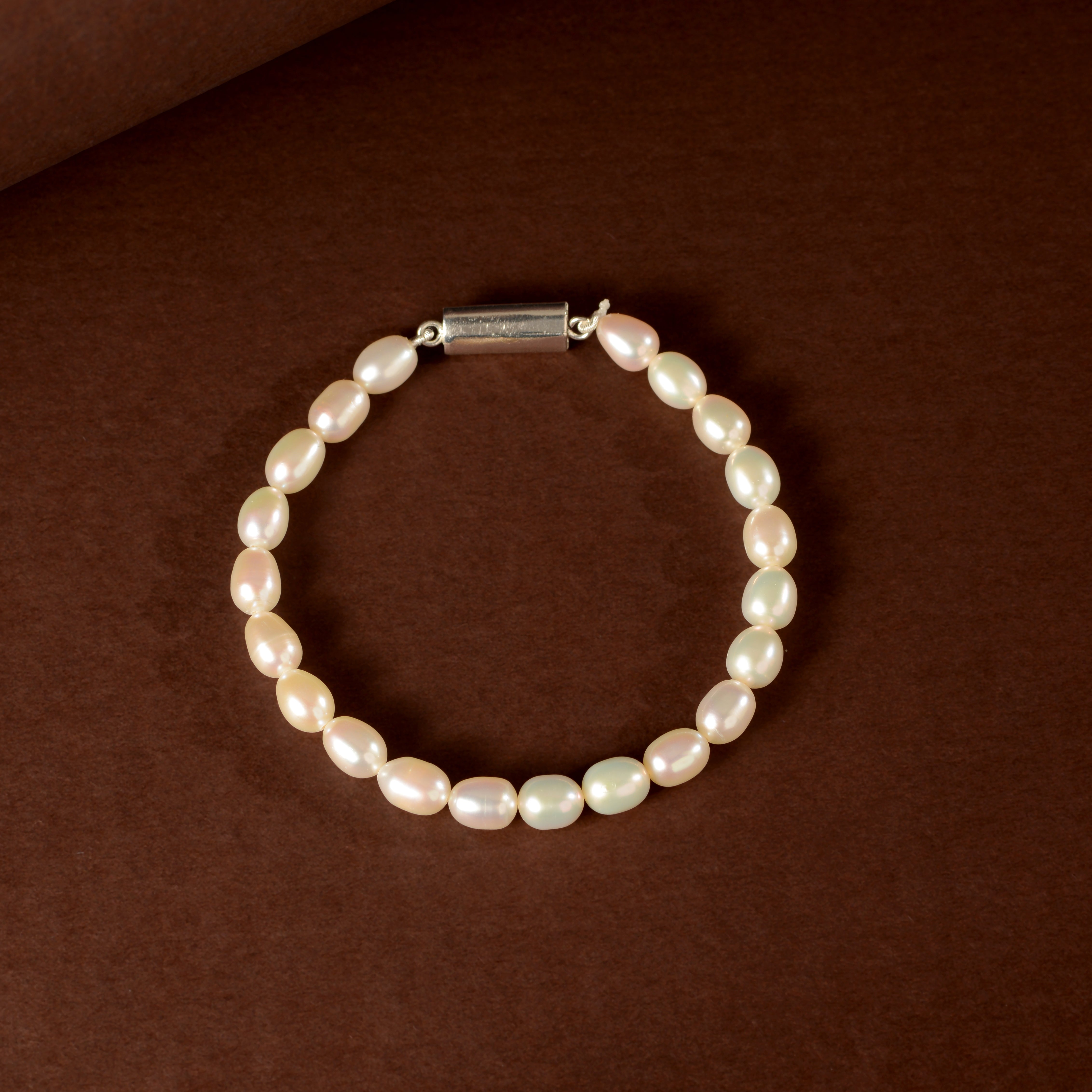 Classic White Pearl Bracelet (Freshwater Pearl Bracelet with Silver Clasp)