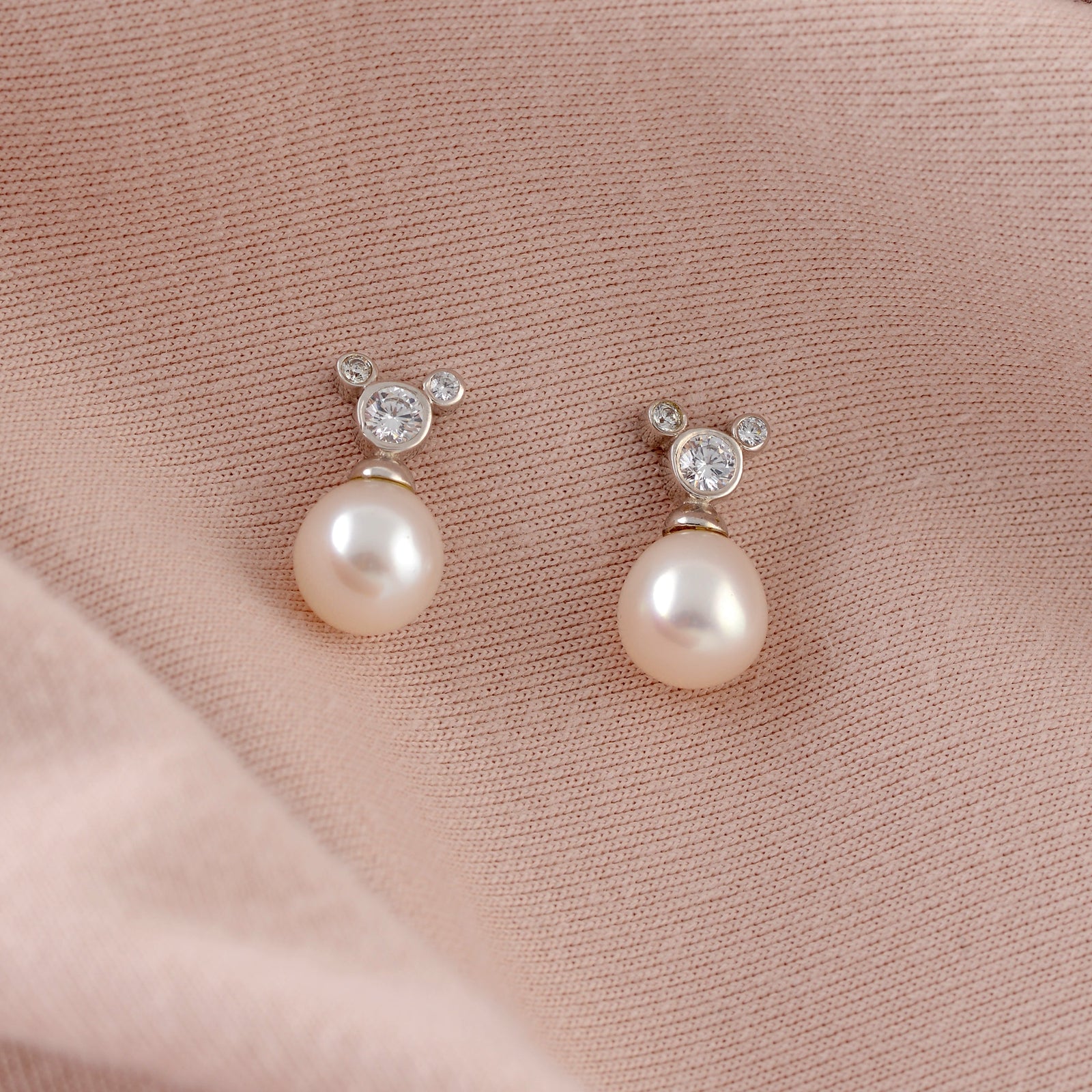 Classic Pretty White Pearl Stud Earring - Krishna Jewellers Pearls and Gems