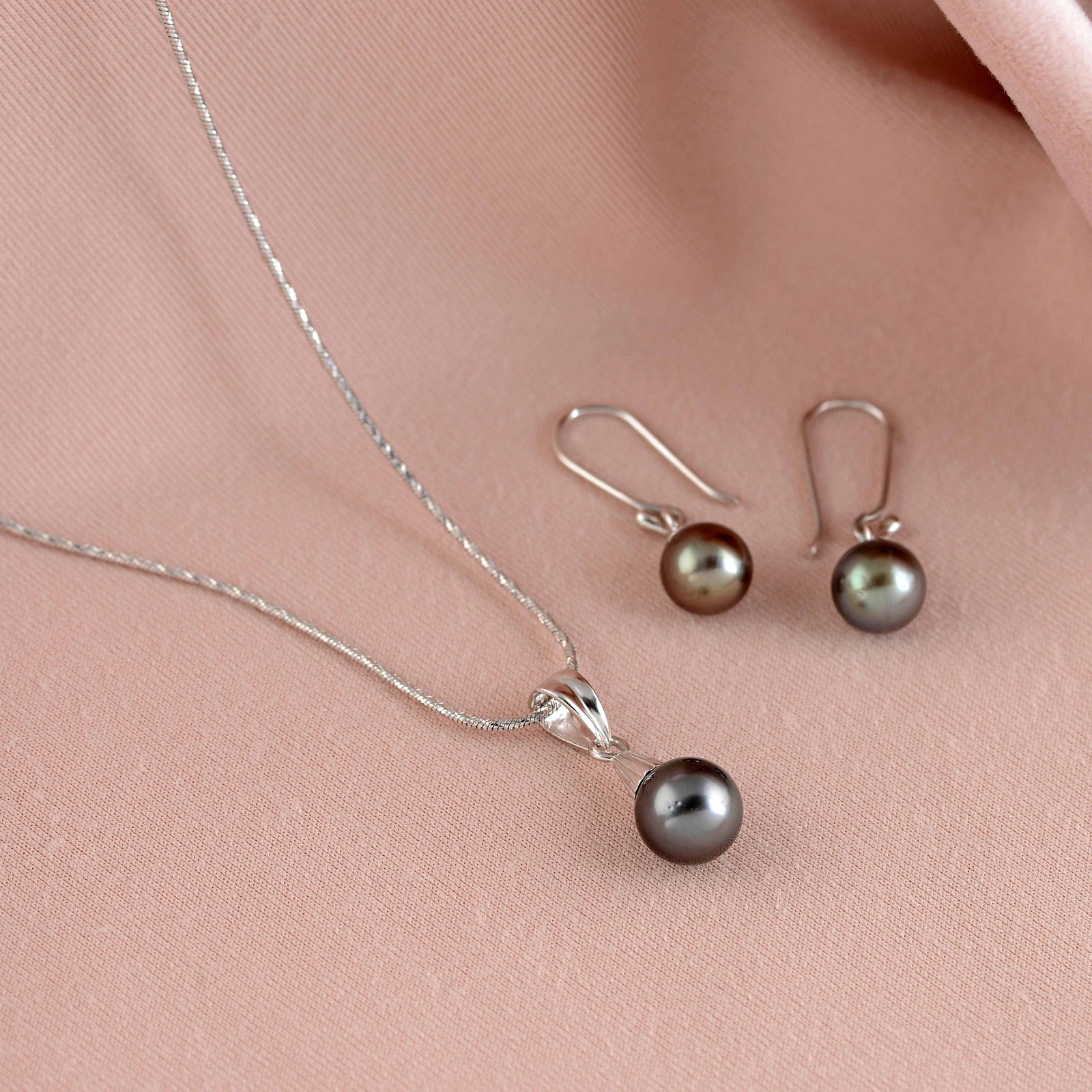Classic Tahitian South Sea  Pearls Necklace Set - Krishna Jewellers Pearls and Gems