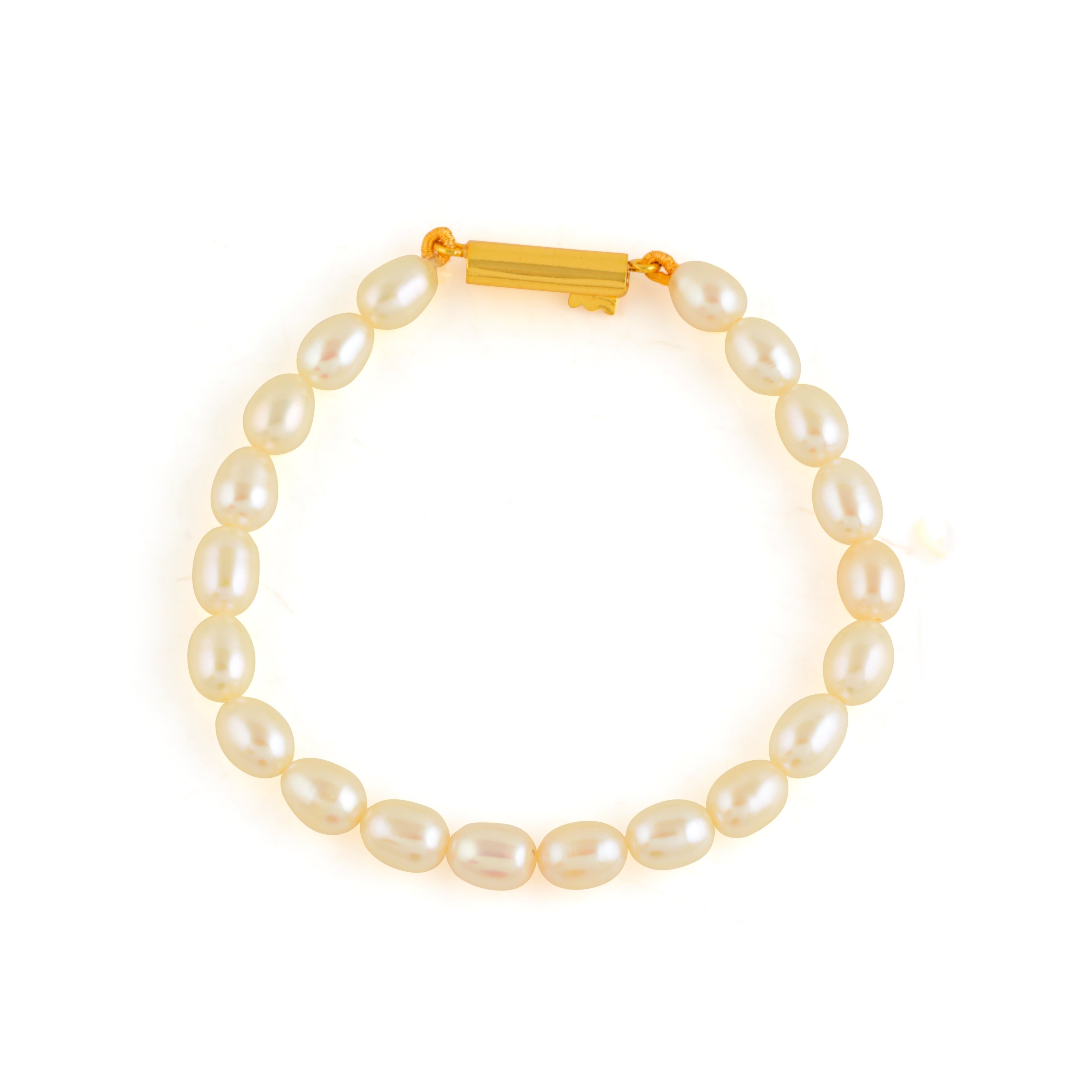 Pearl Bracelet with Gold Polished Clip in Silver Splendor