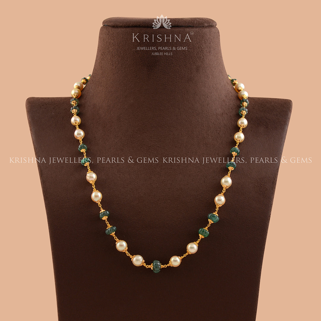 Beautiful Emerald and Cultured Pearl Necklace - Krishna Jewellers Pearls and Gems