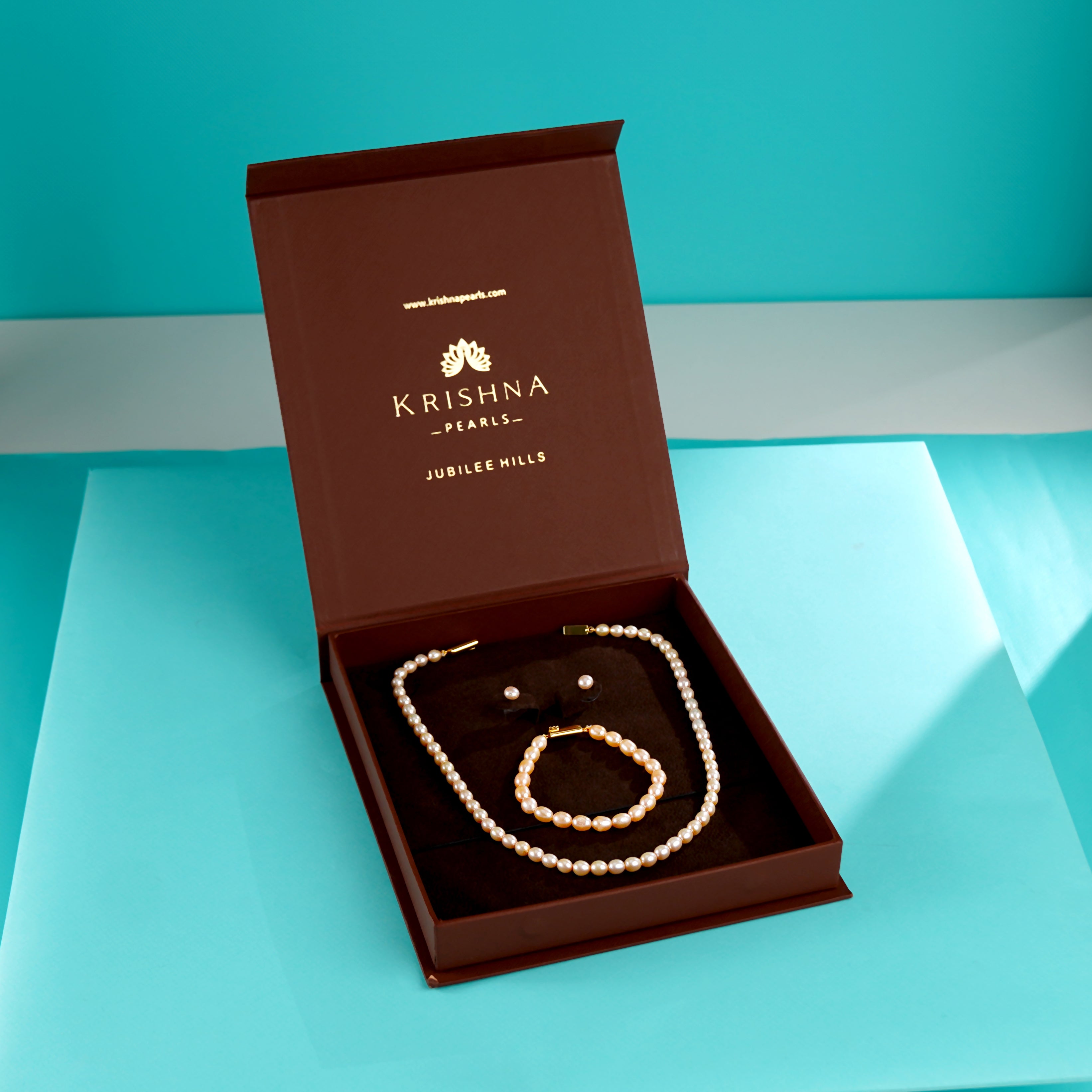 Royal Multi-Strand Pearl Choker Set