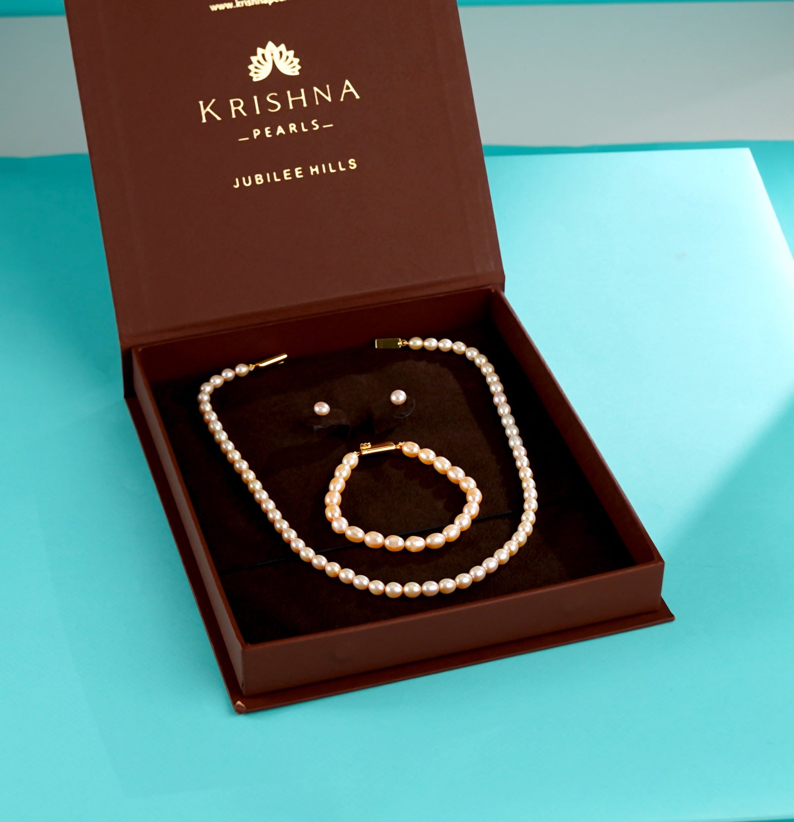 Rosé Pearl Harmony Set (Peach Freshwater Pearls Necklace, Bracelet & Stud Earrings)