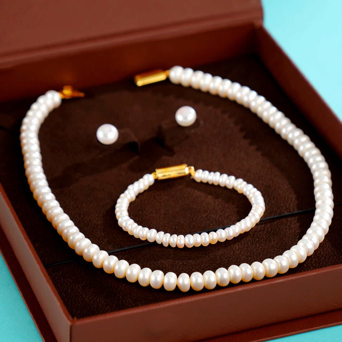 Pureline Freshwater Pearl Set (White Freshwater Pearl Necklace, Bracelet & Stud Earrings)