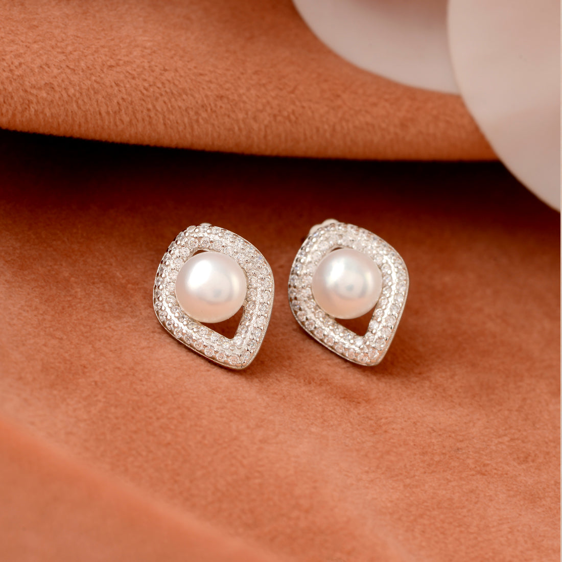 Sterling Silver Teardrop Studs Earring